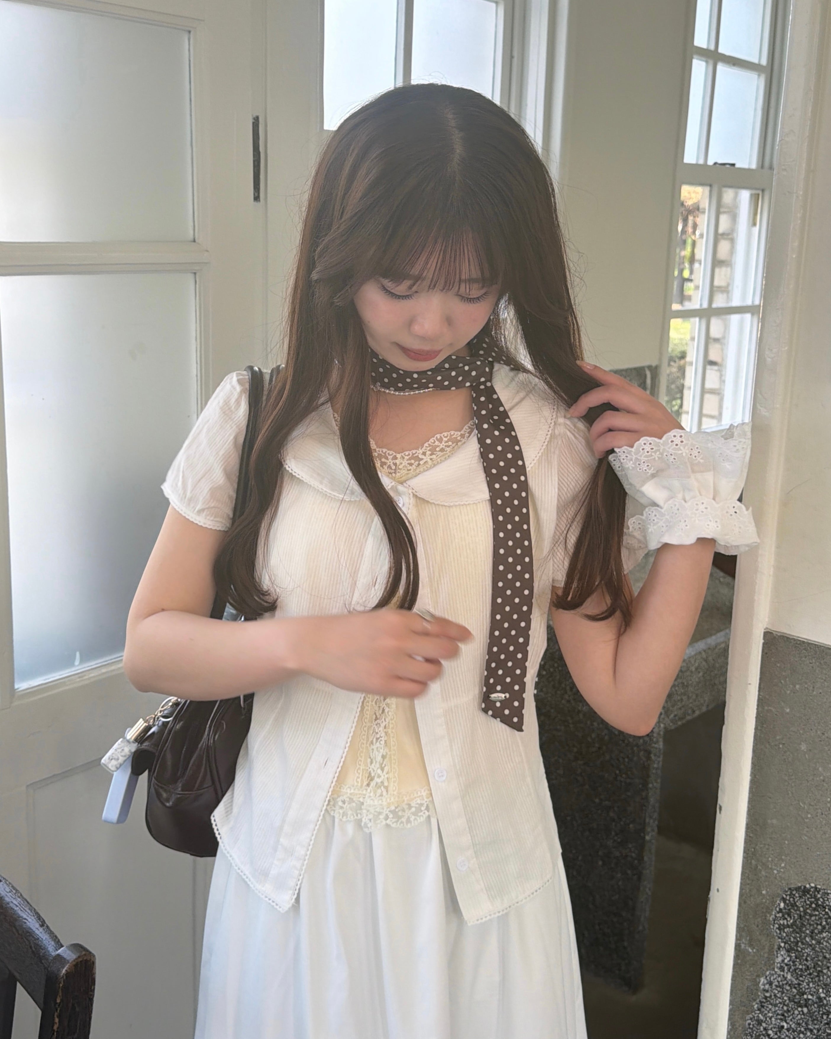 カップ付きサテンレースキャミソール