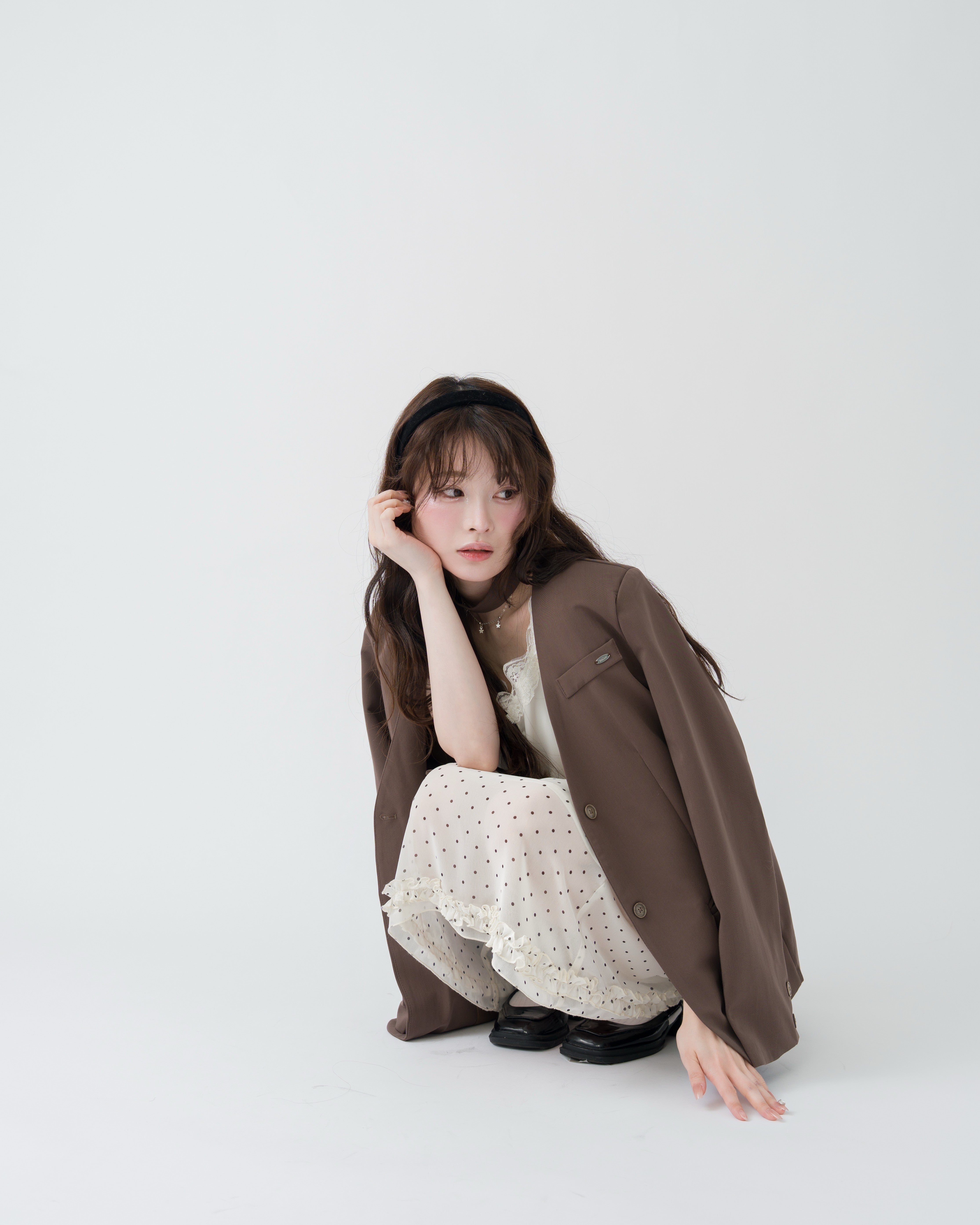 リボンタイノーカラージャケット