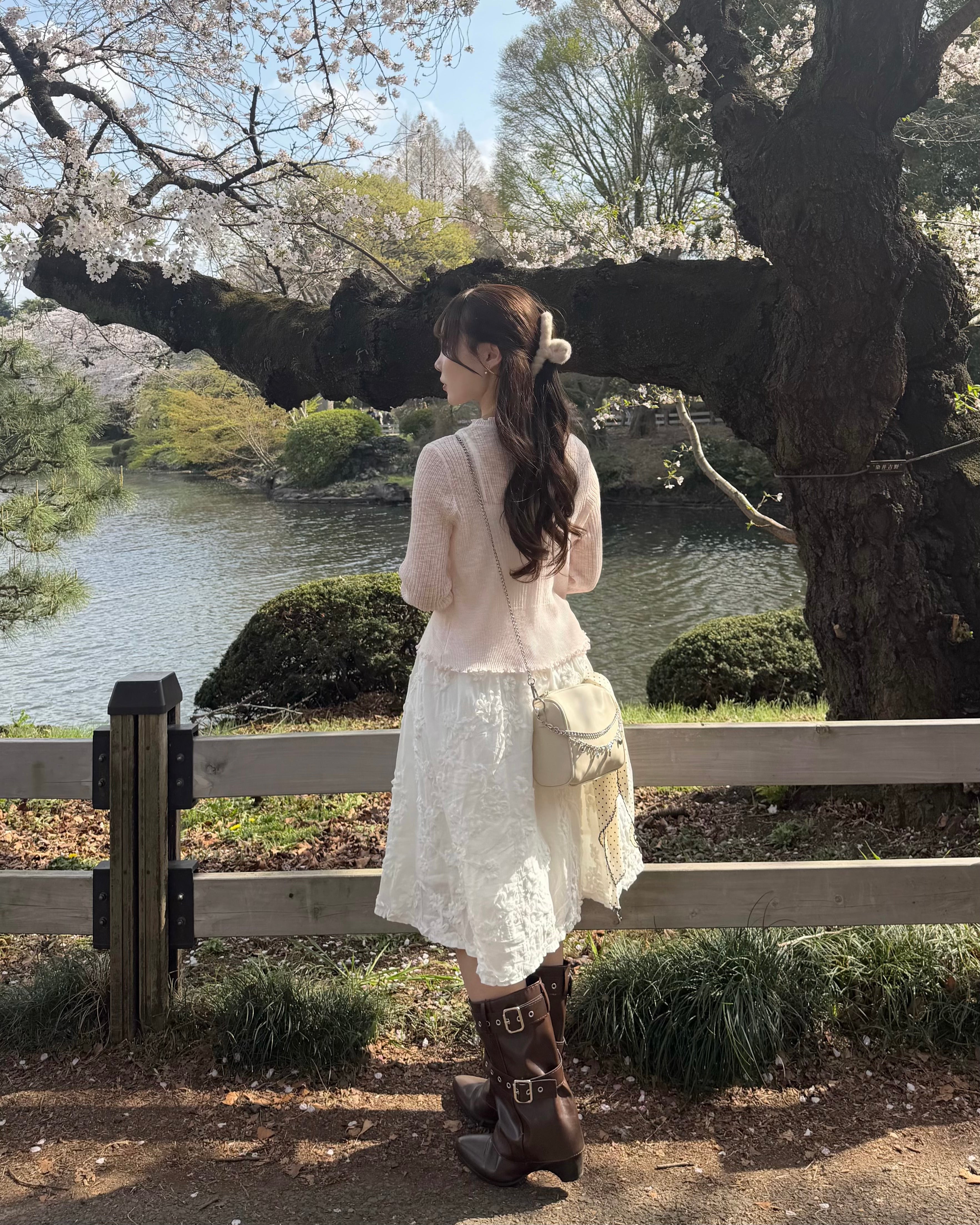 シアーメロウフリルカーディガン