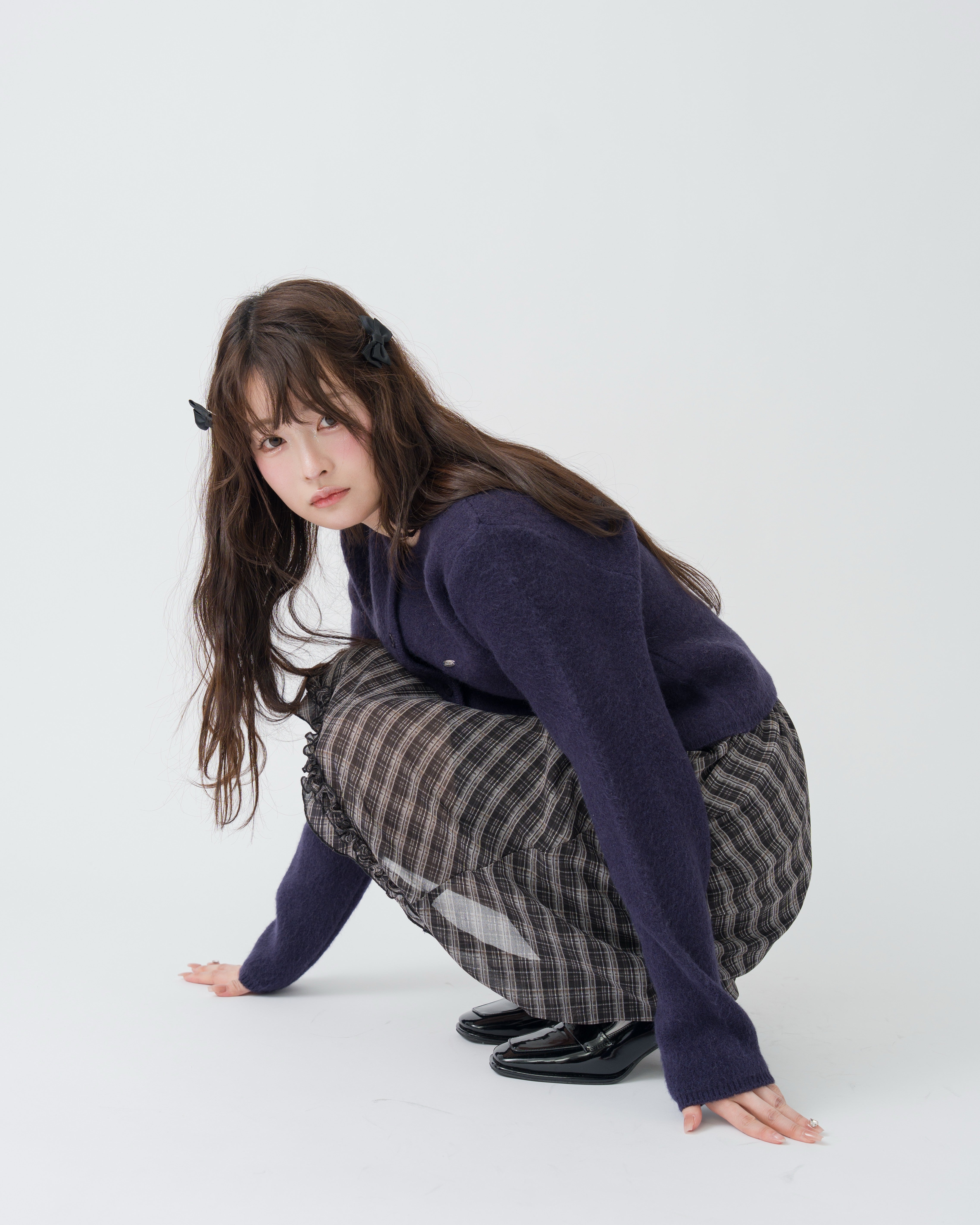 ロゴプレートニットカーディガン