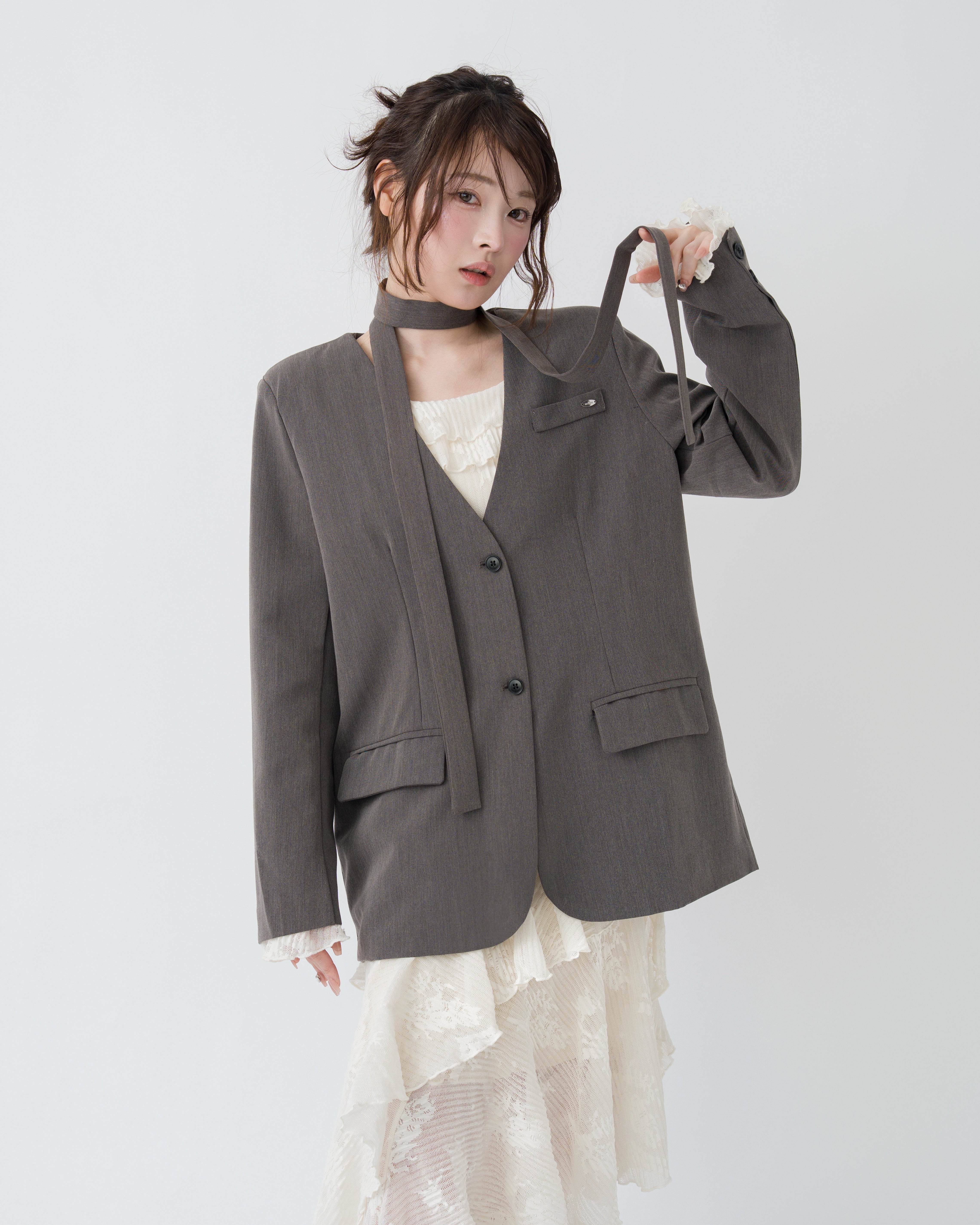 リボンタイノーカラージャケット