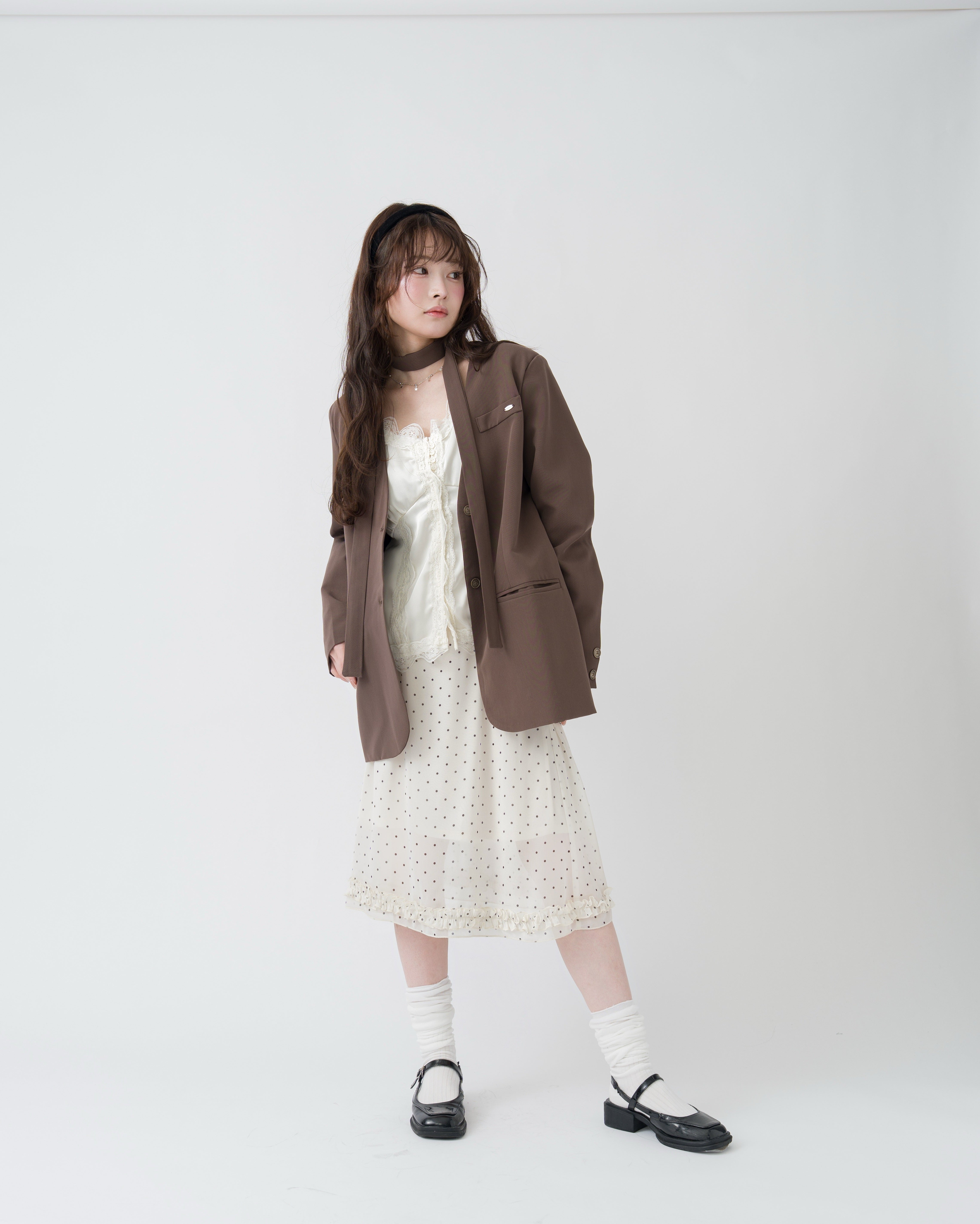 リボンタイノーカラージャケット