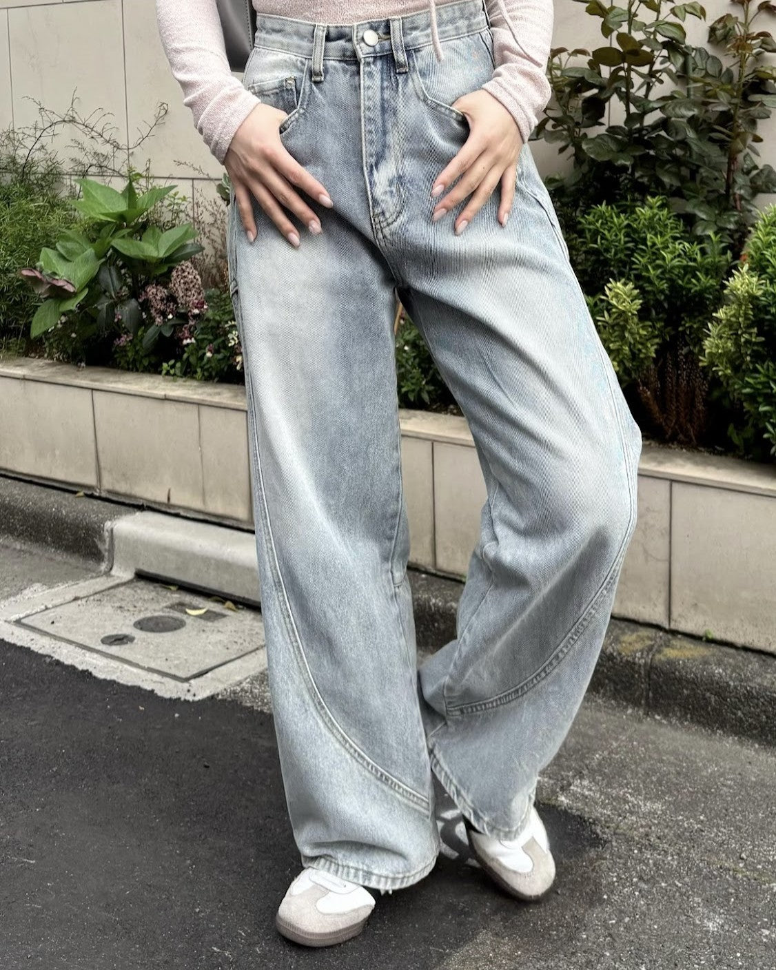 ライトブルー