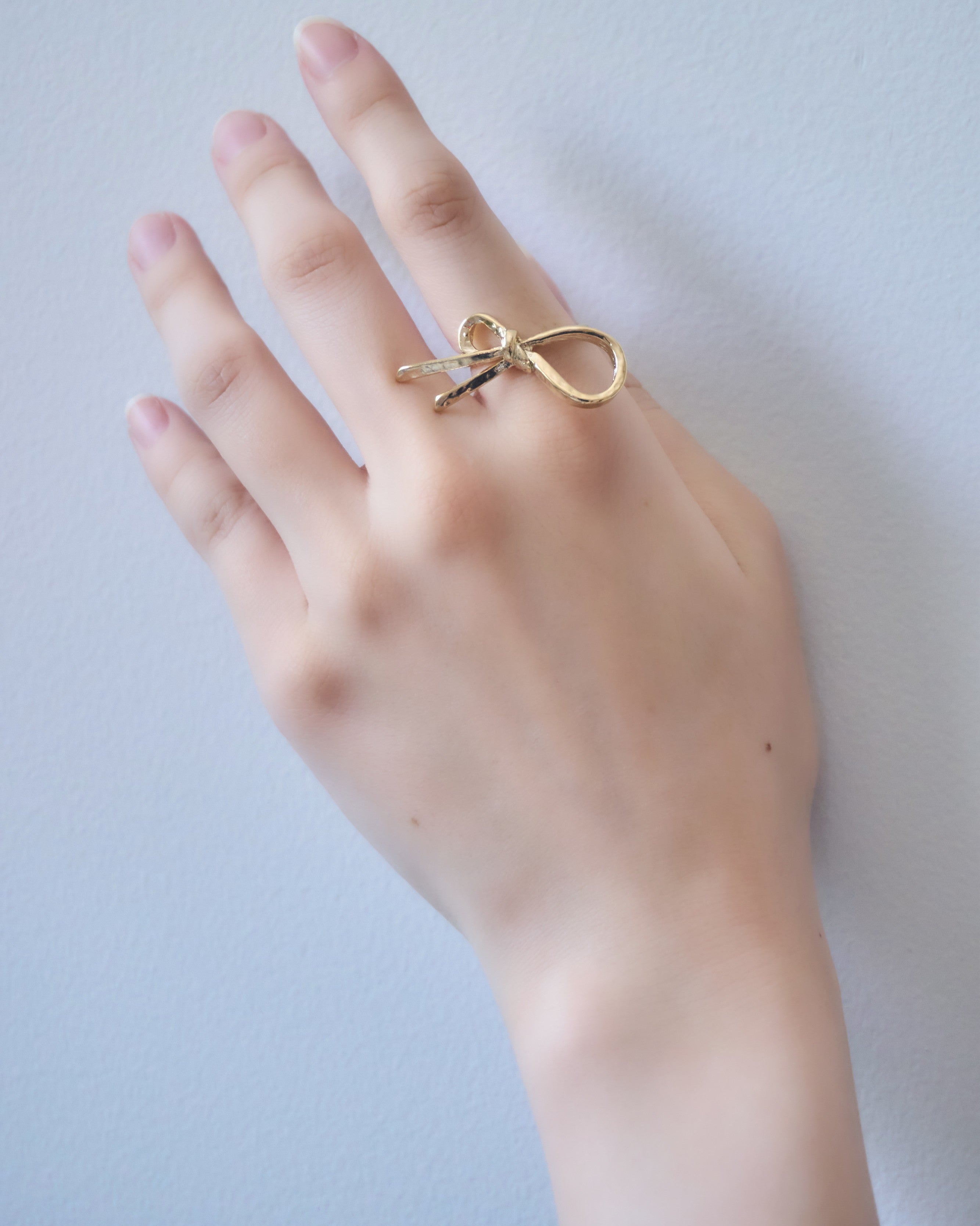Nuanced ribbon ring