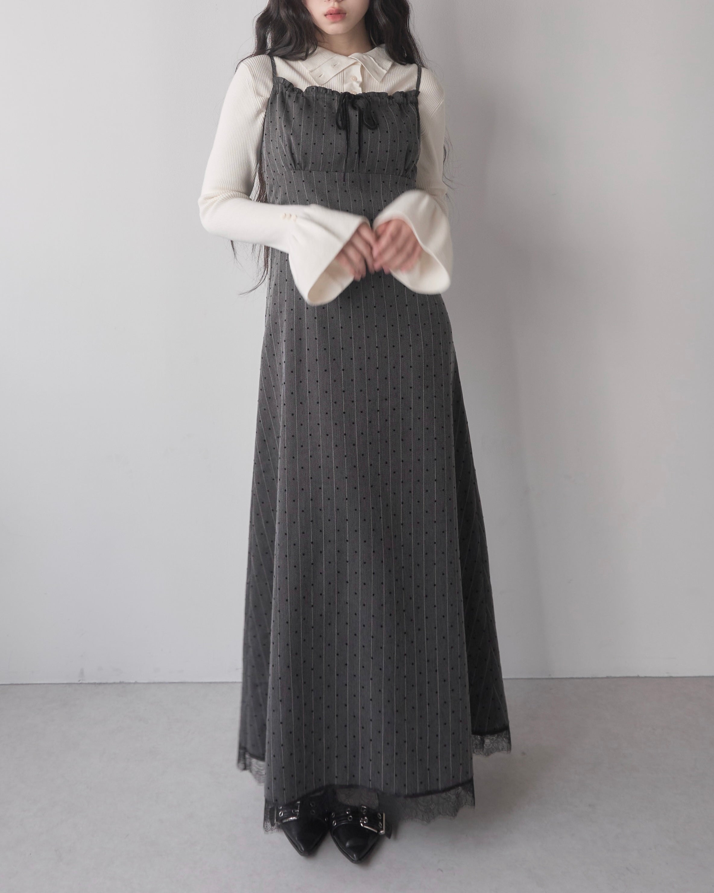 圆点蕾丝拼接吊带连衣裙