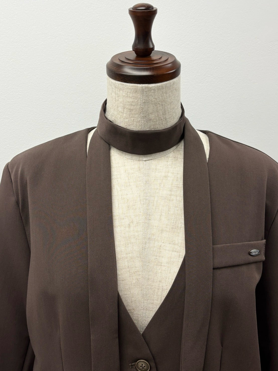 【予約】リボンタイノーカラージャケット