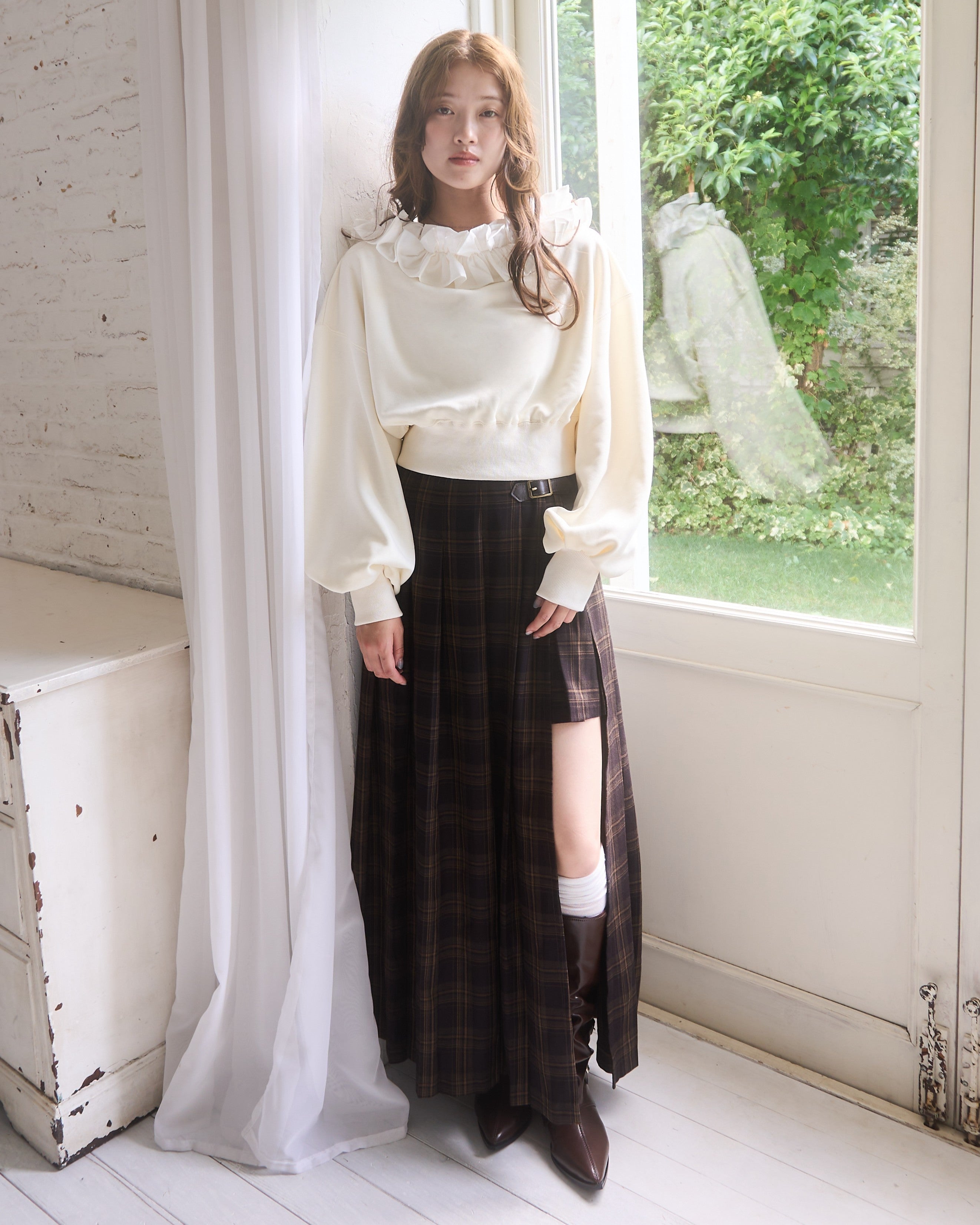 オフショルフリルスウェット