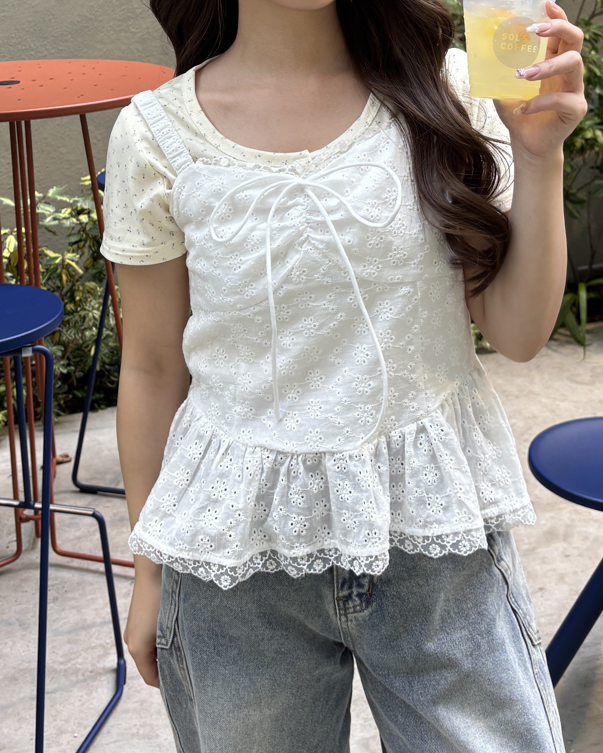 小花亨利脖子T