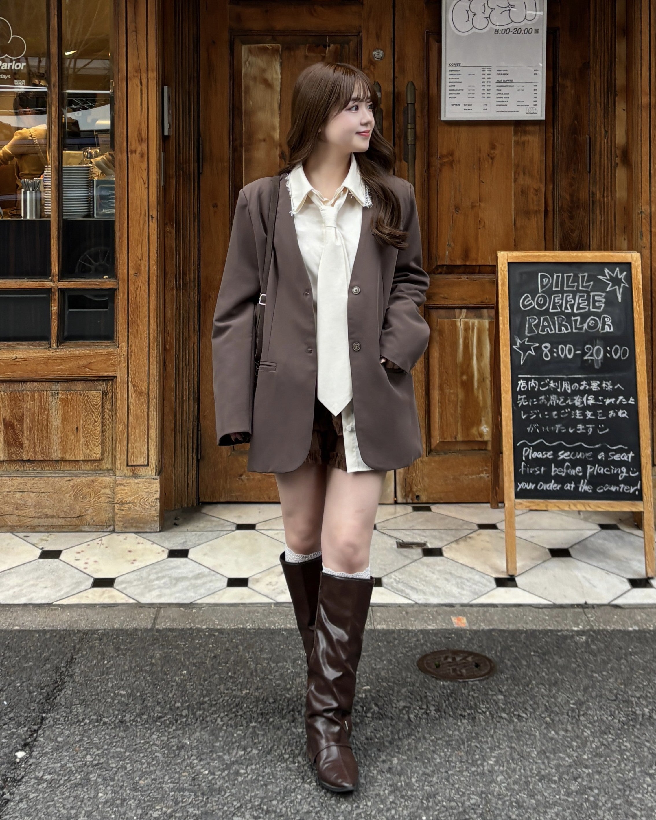 リボンタイノーカラージャケット