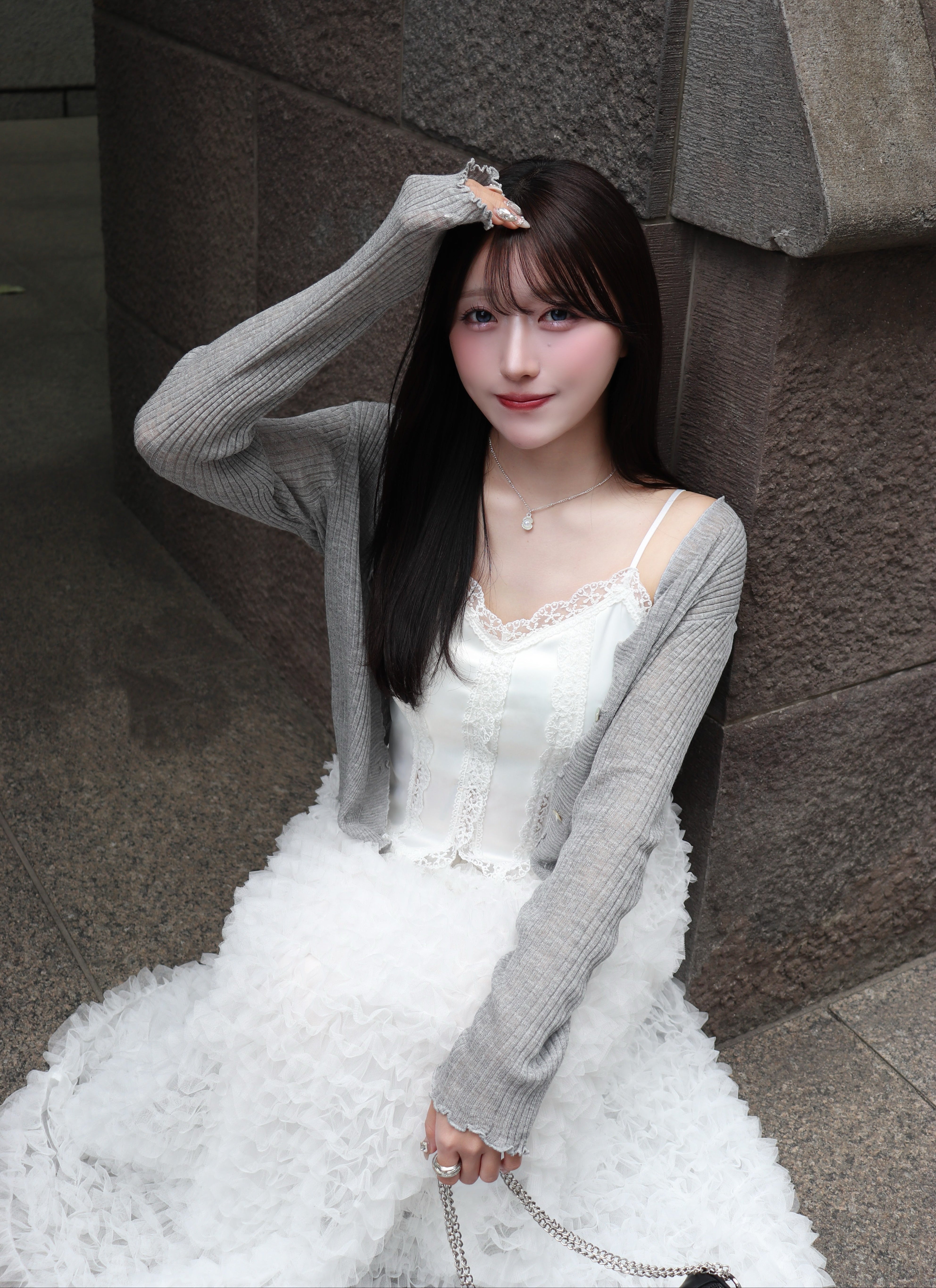 カップ付きサテンレースキャミソール