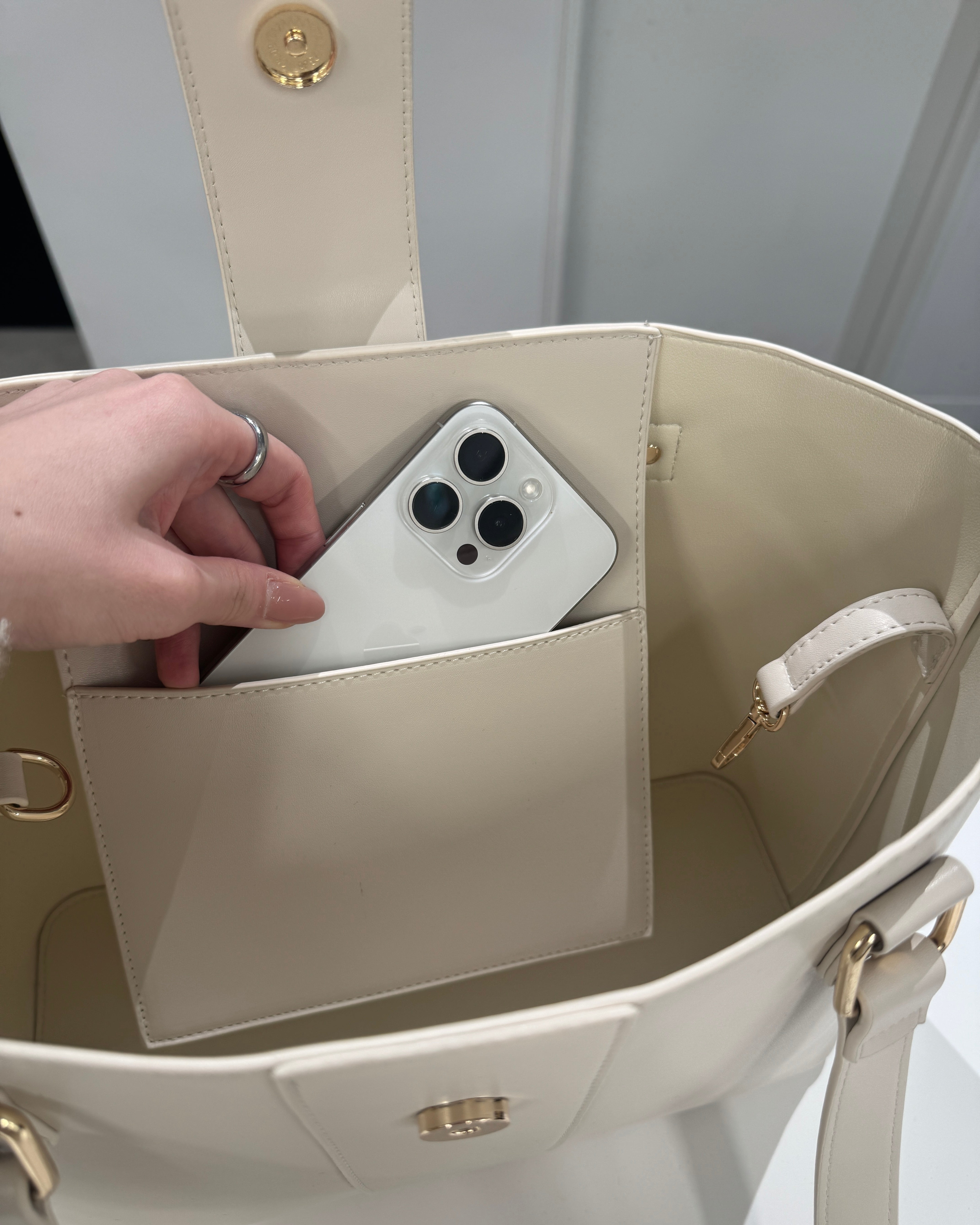 2way A4 logo belt bag