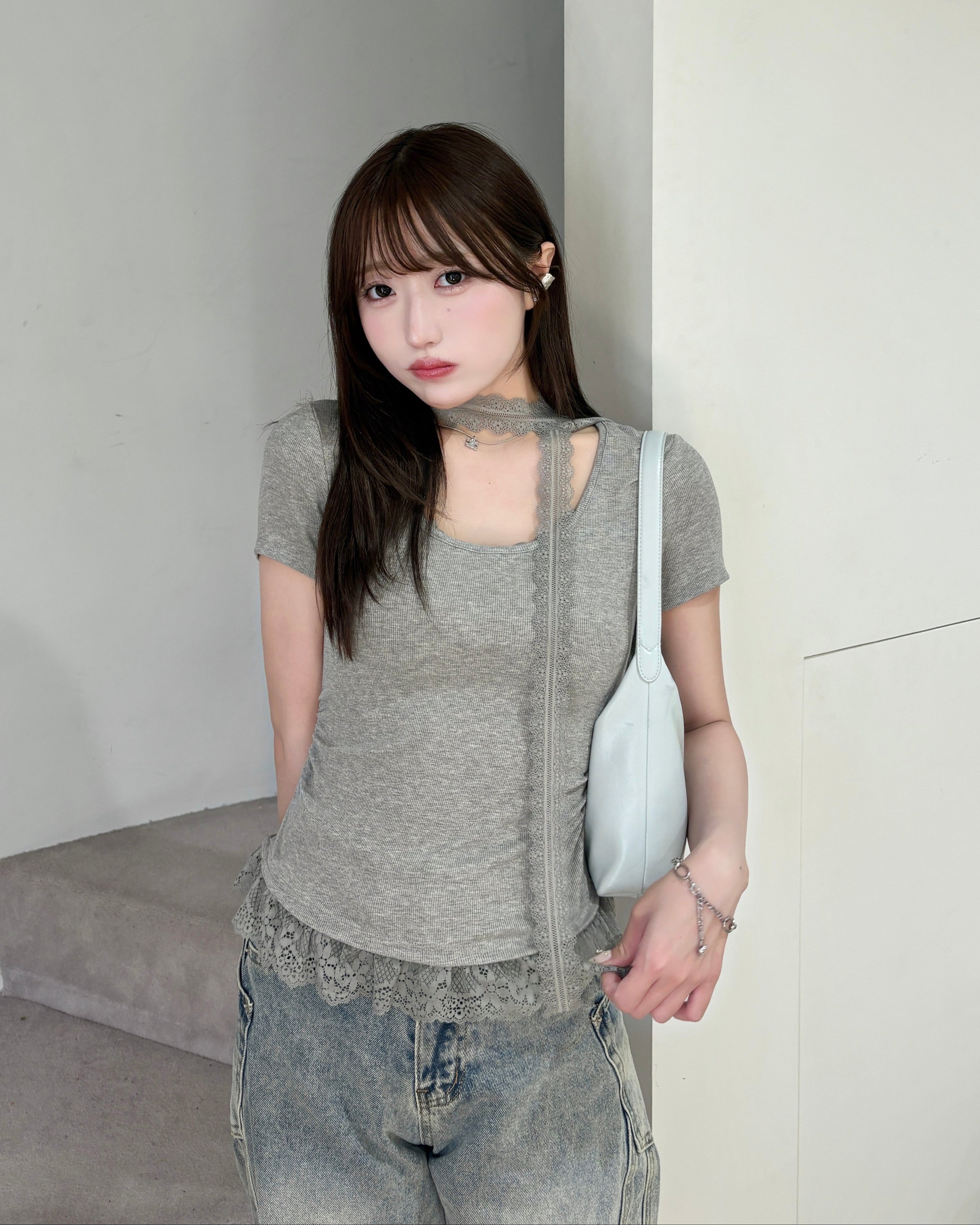 Lace docking T-shirt with tie