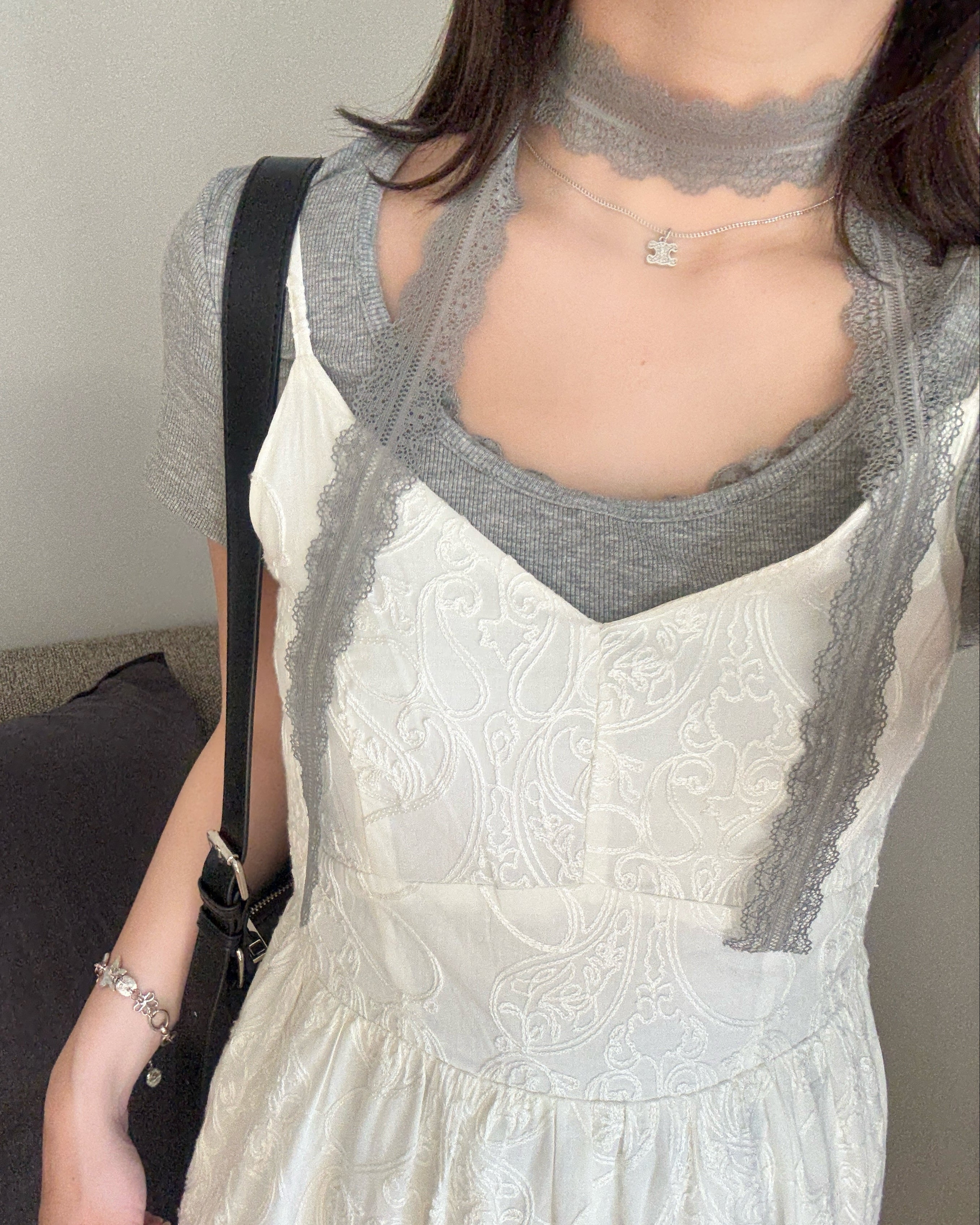 Lace docking T-shirt with tie
