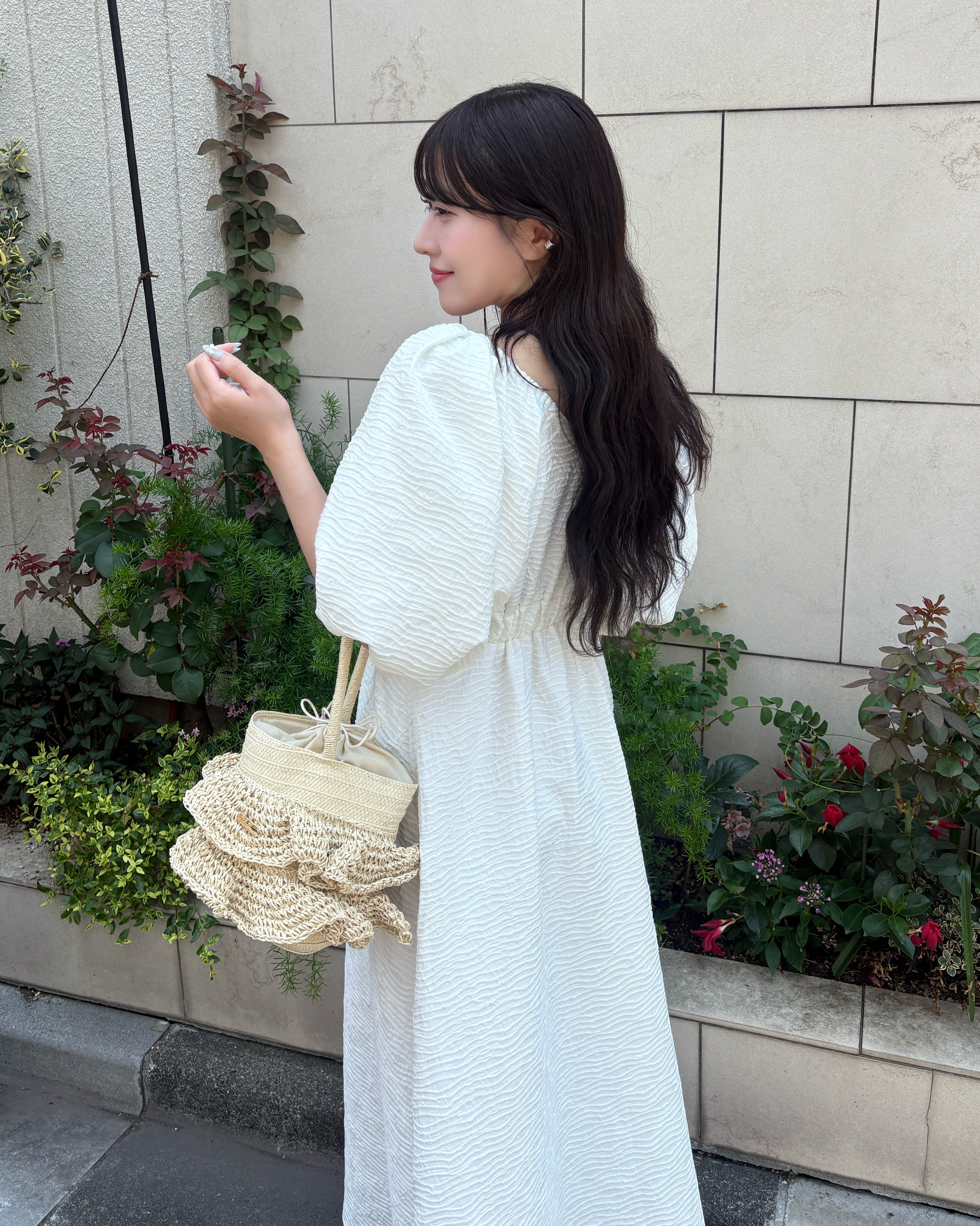 Logo Plate Frilled Basket Bag