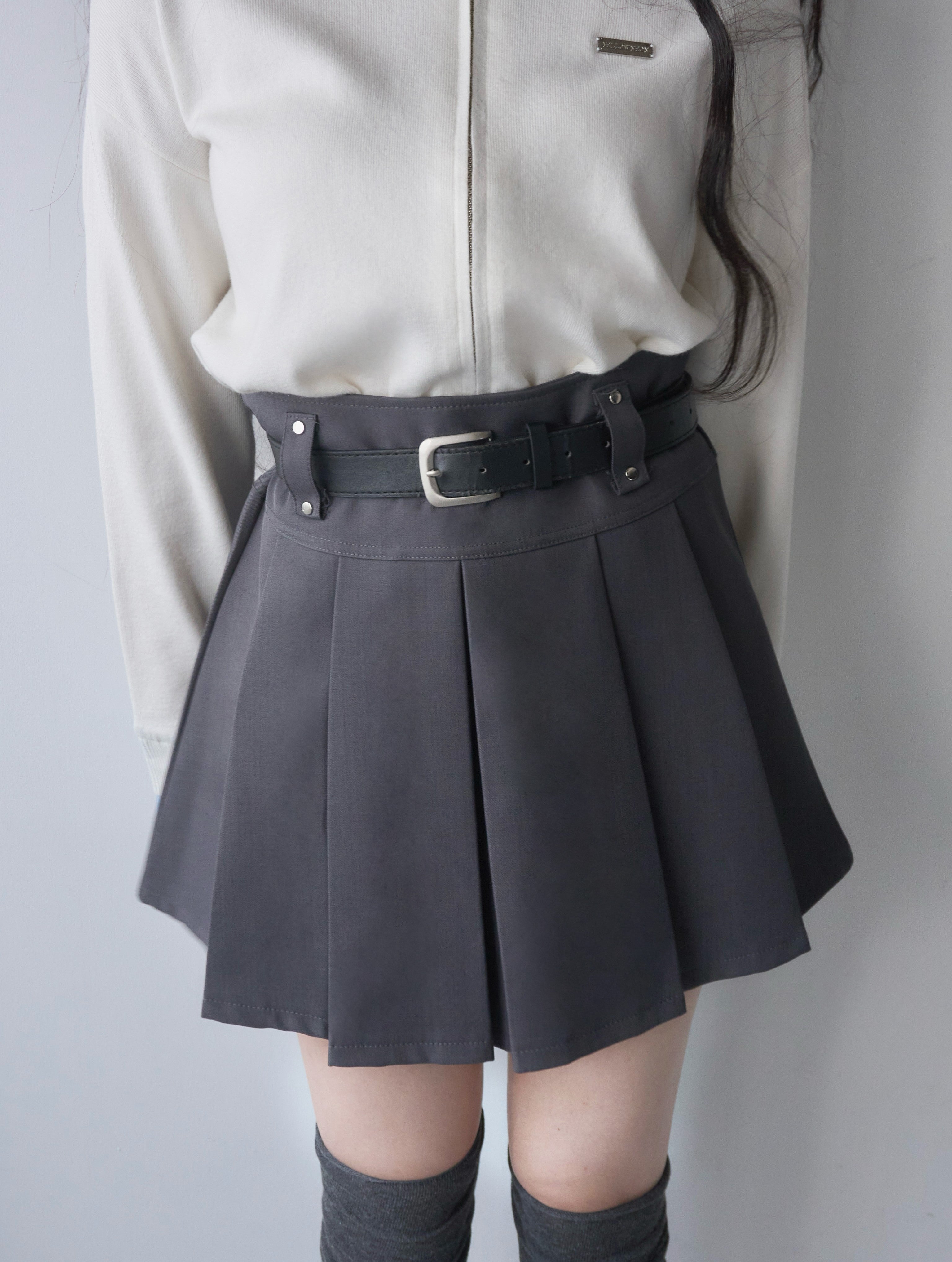 belt set pleated skirt