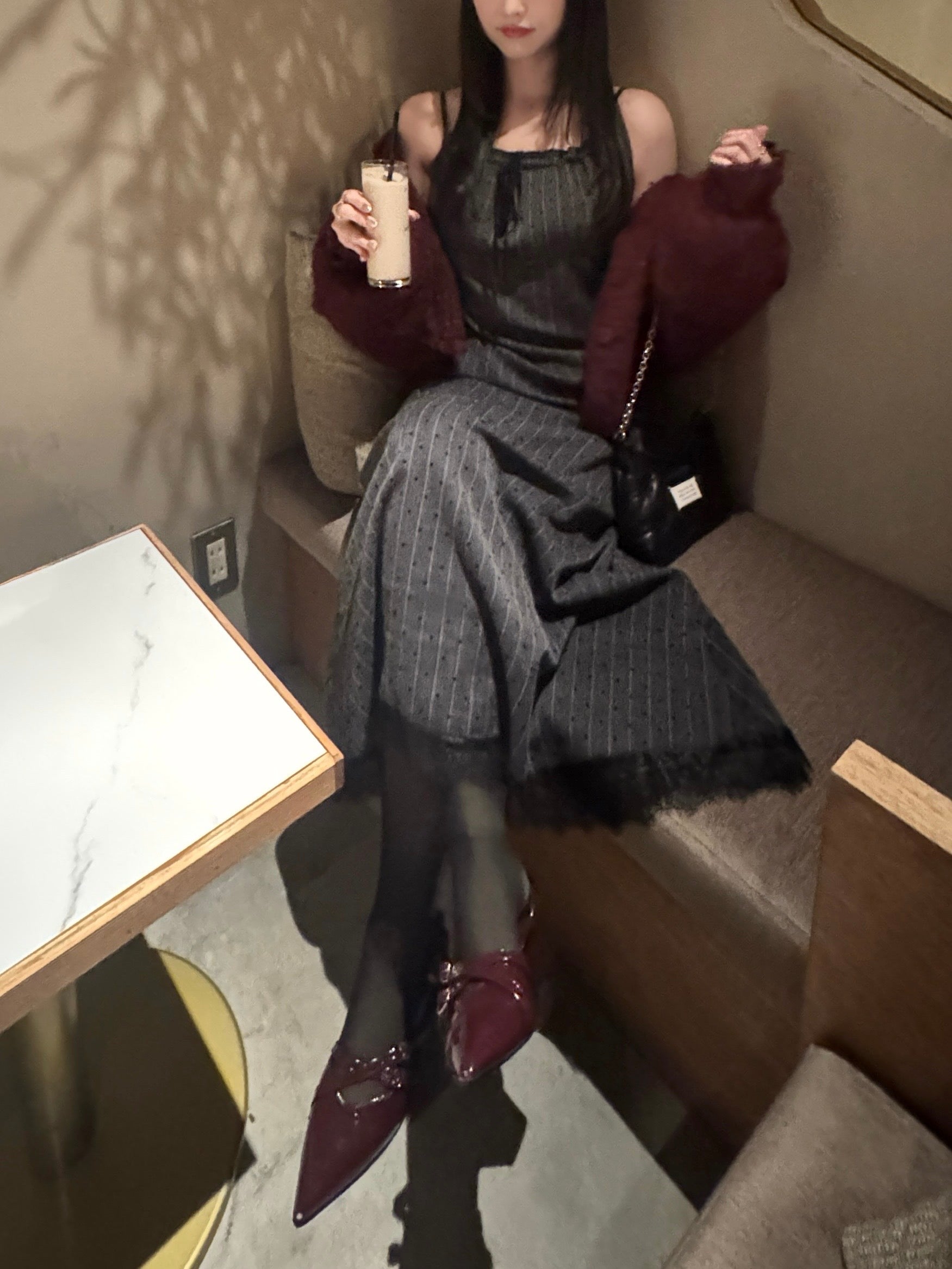 圆点蕾丝拼接吊带连衣裙