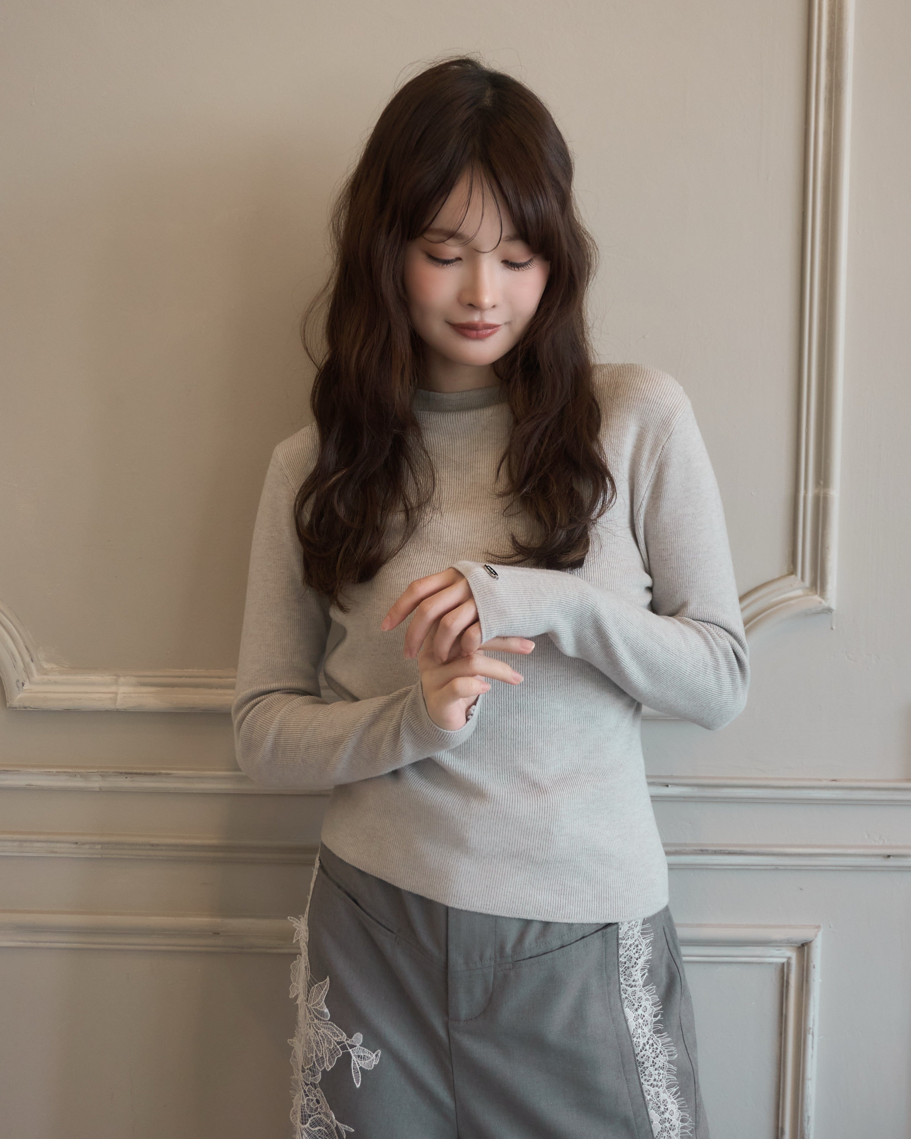 ロゴプレートリブニット