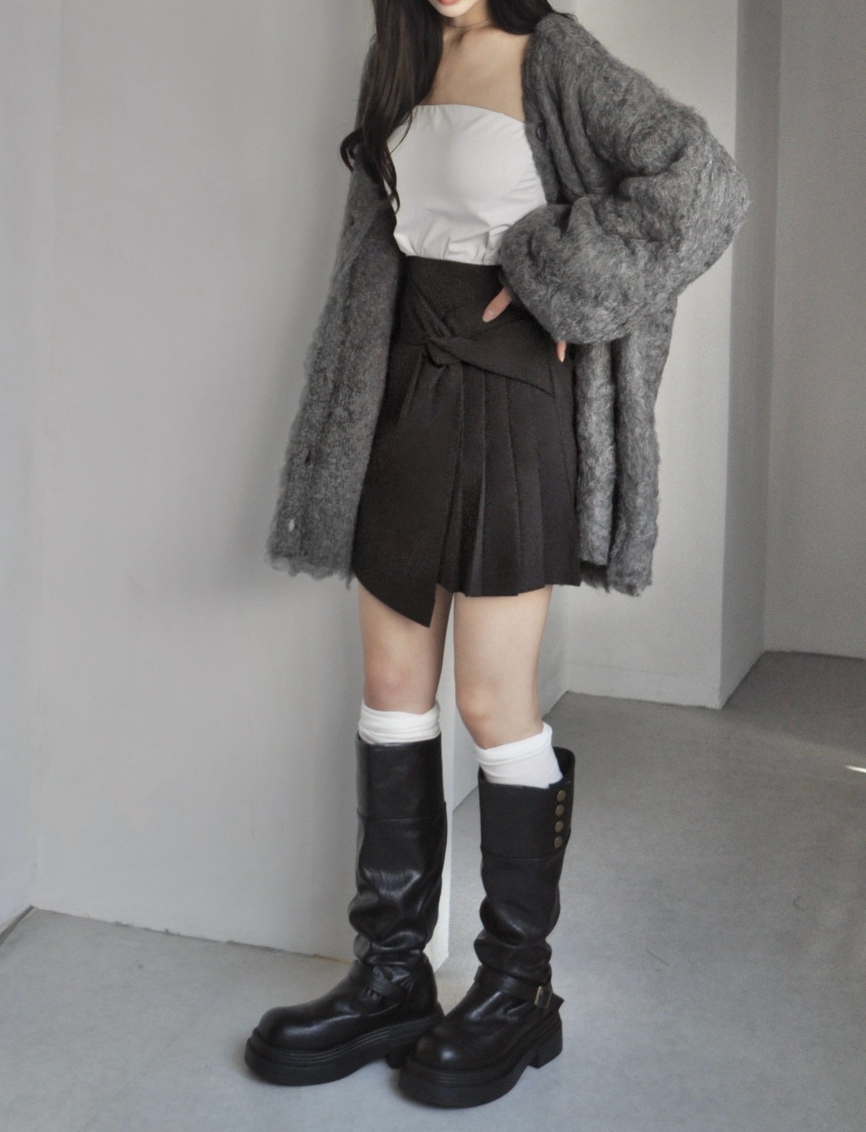 扭曲设计点百褶裙