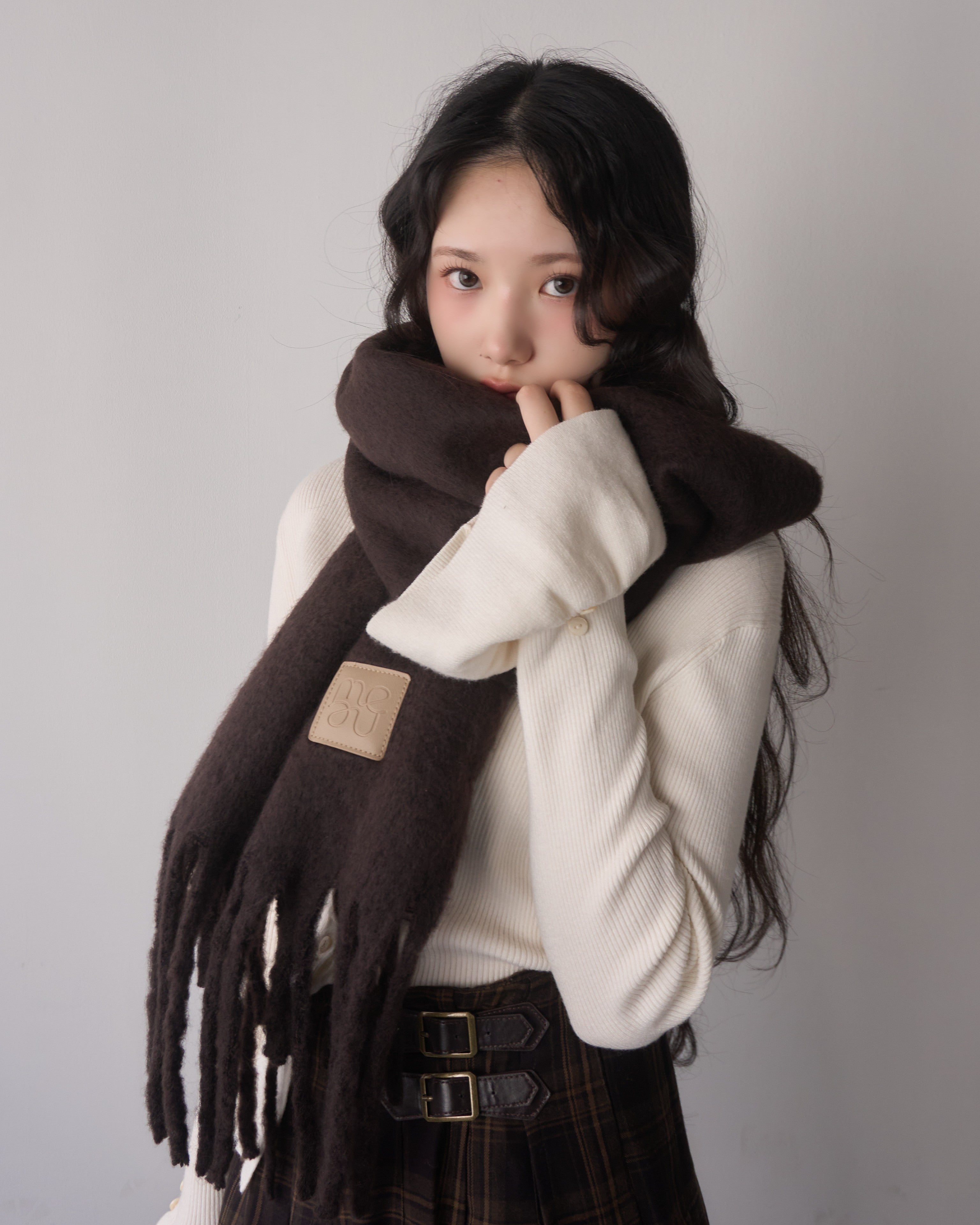 ダークブラウン