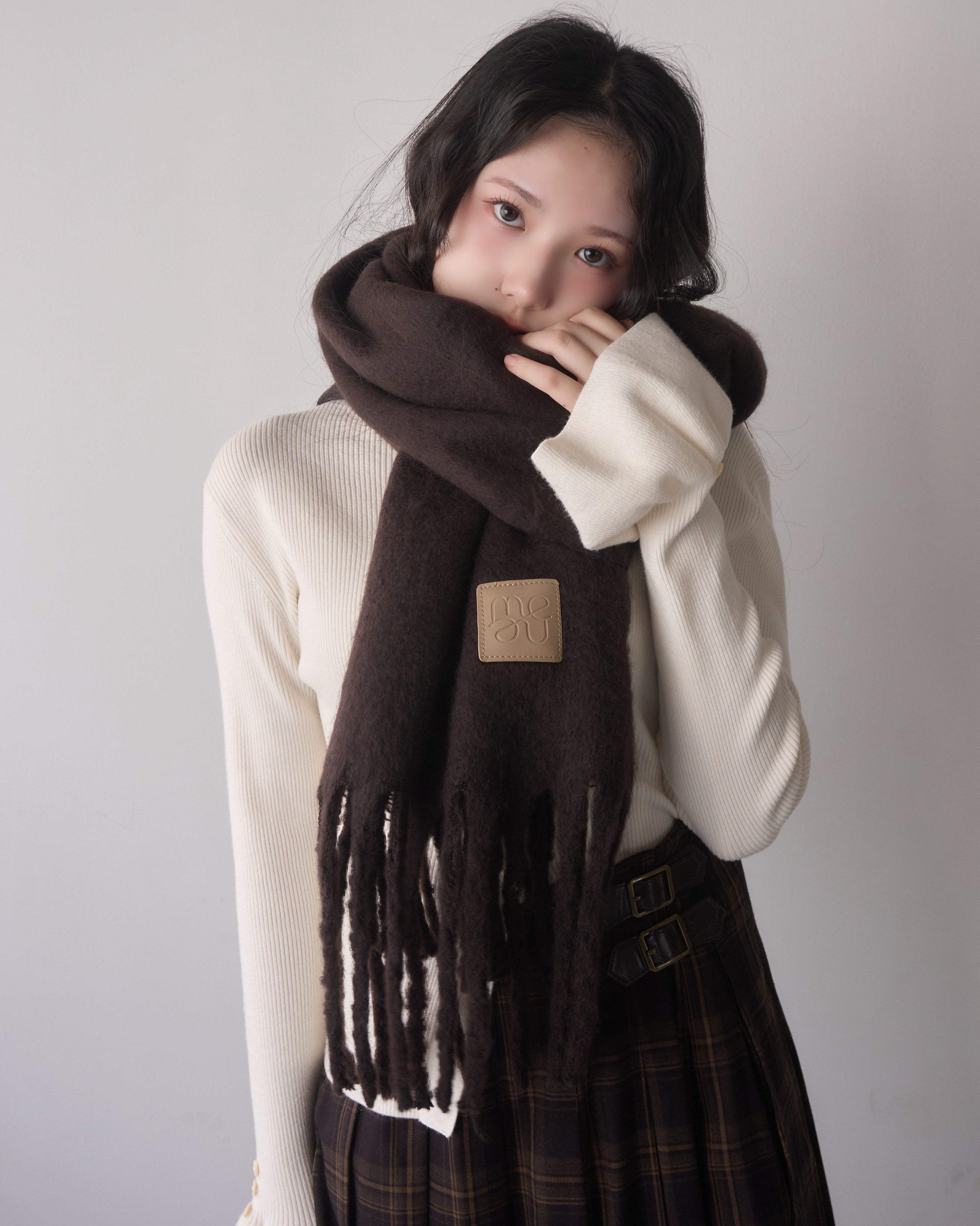 ダークブラウン