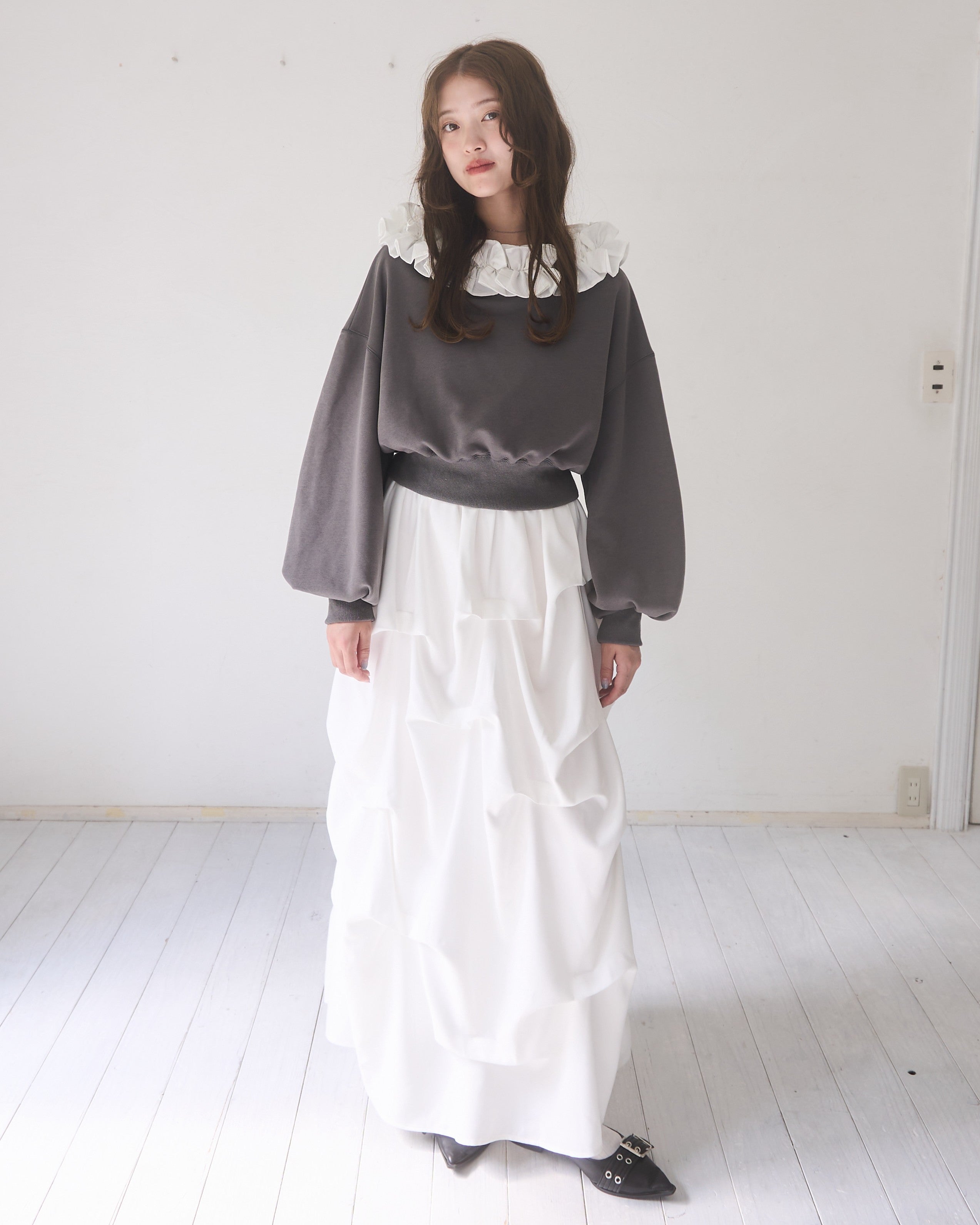 オフショルフリルスウェット