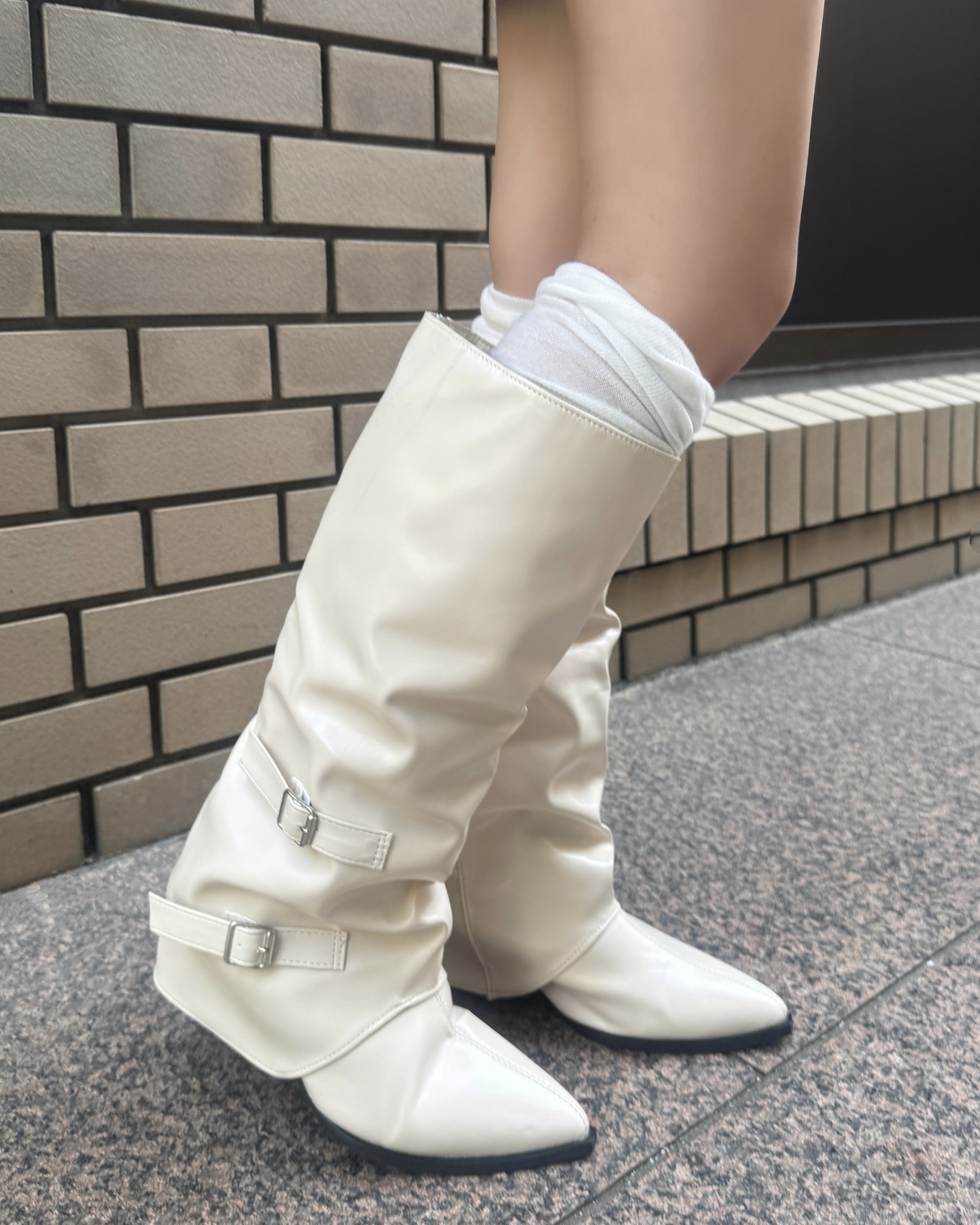 カバー風ギャザーベルトロングブーツ