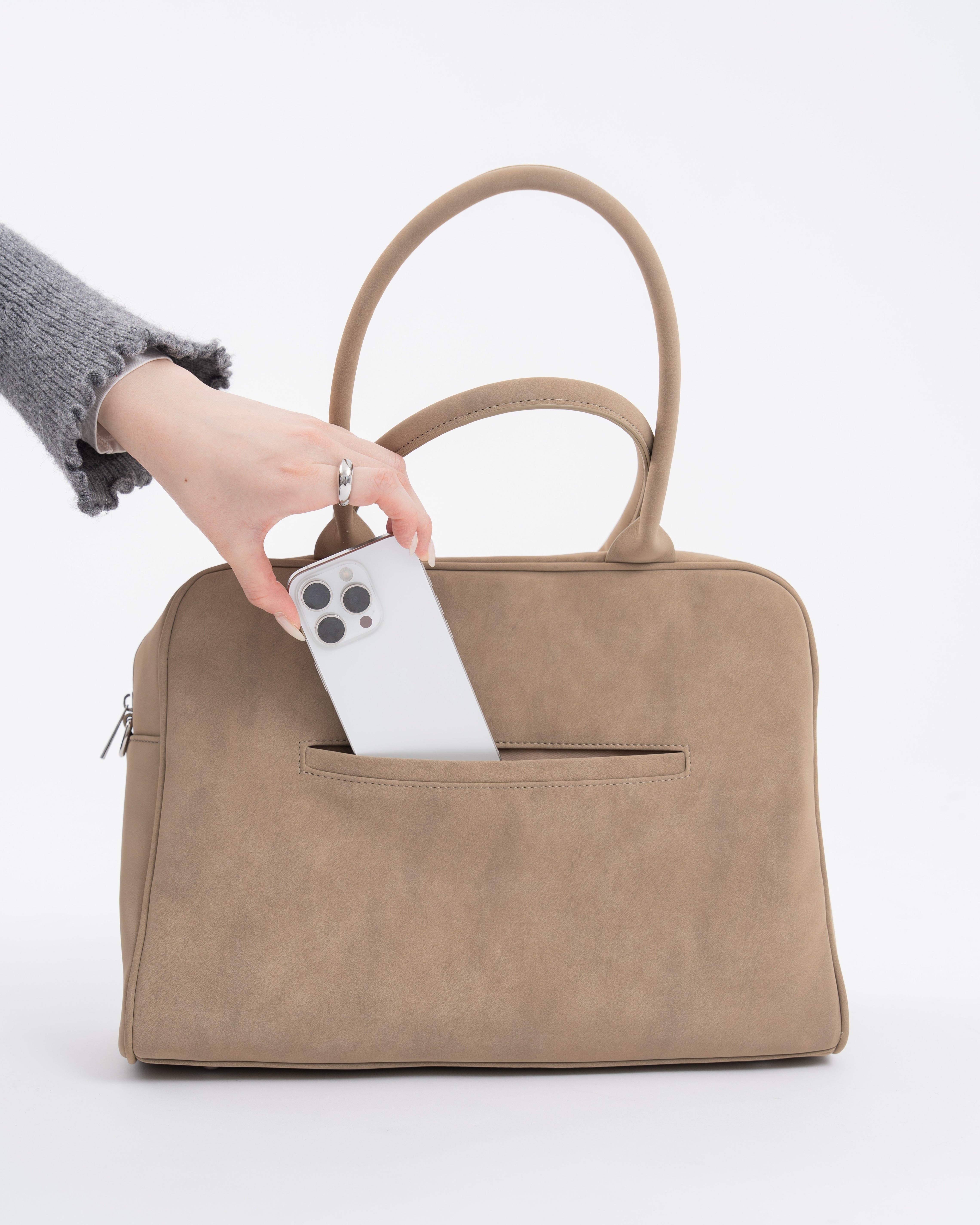 A4スウェードライクベルトボストンバッグ