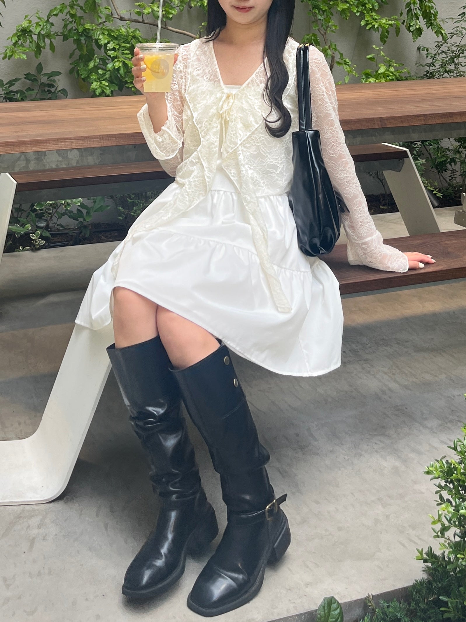 アイボリー