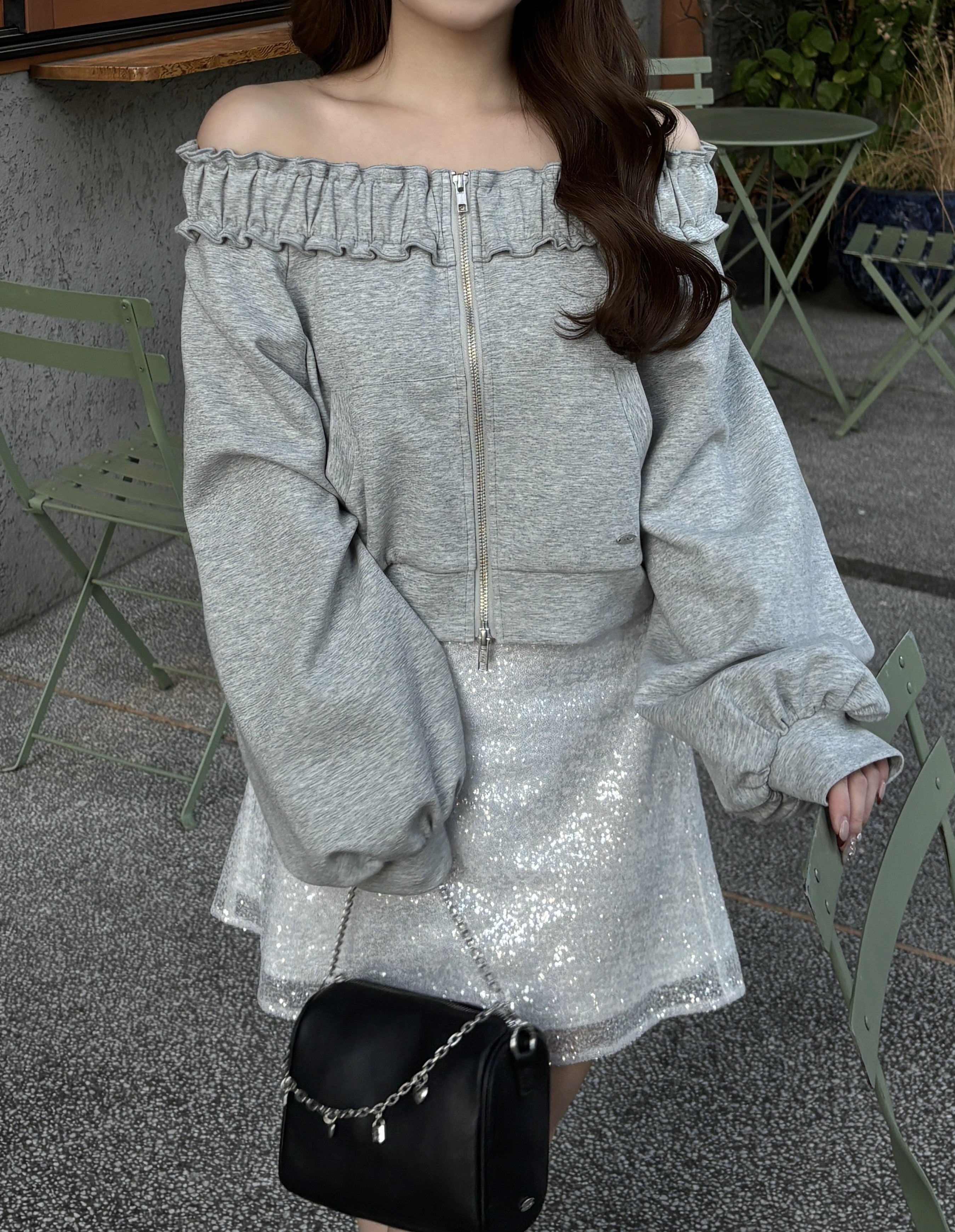 ダブルジップオフショルフリルスウェット