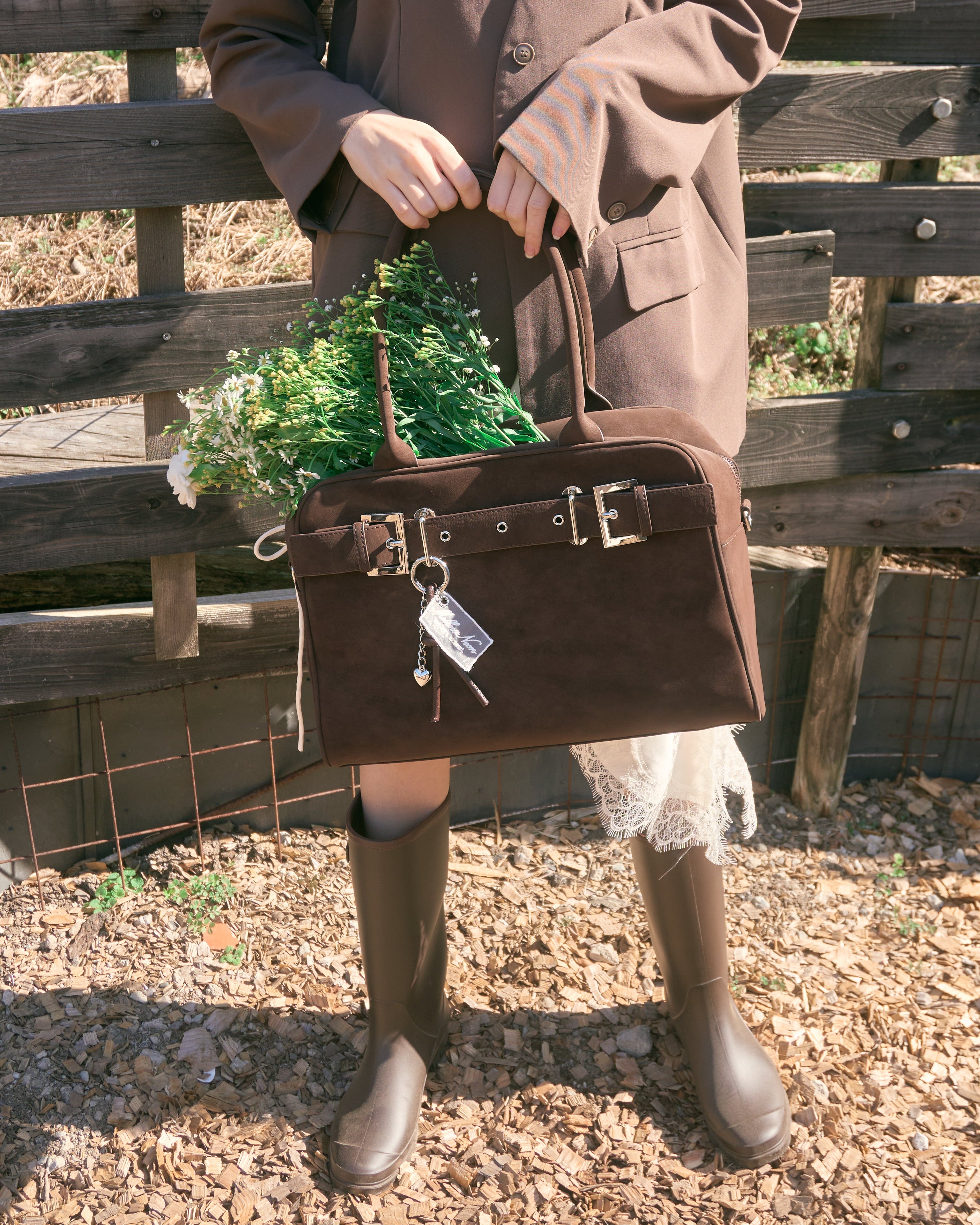 A4スウェードライクベルトボストンバッグ