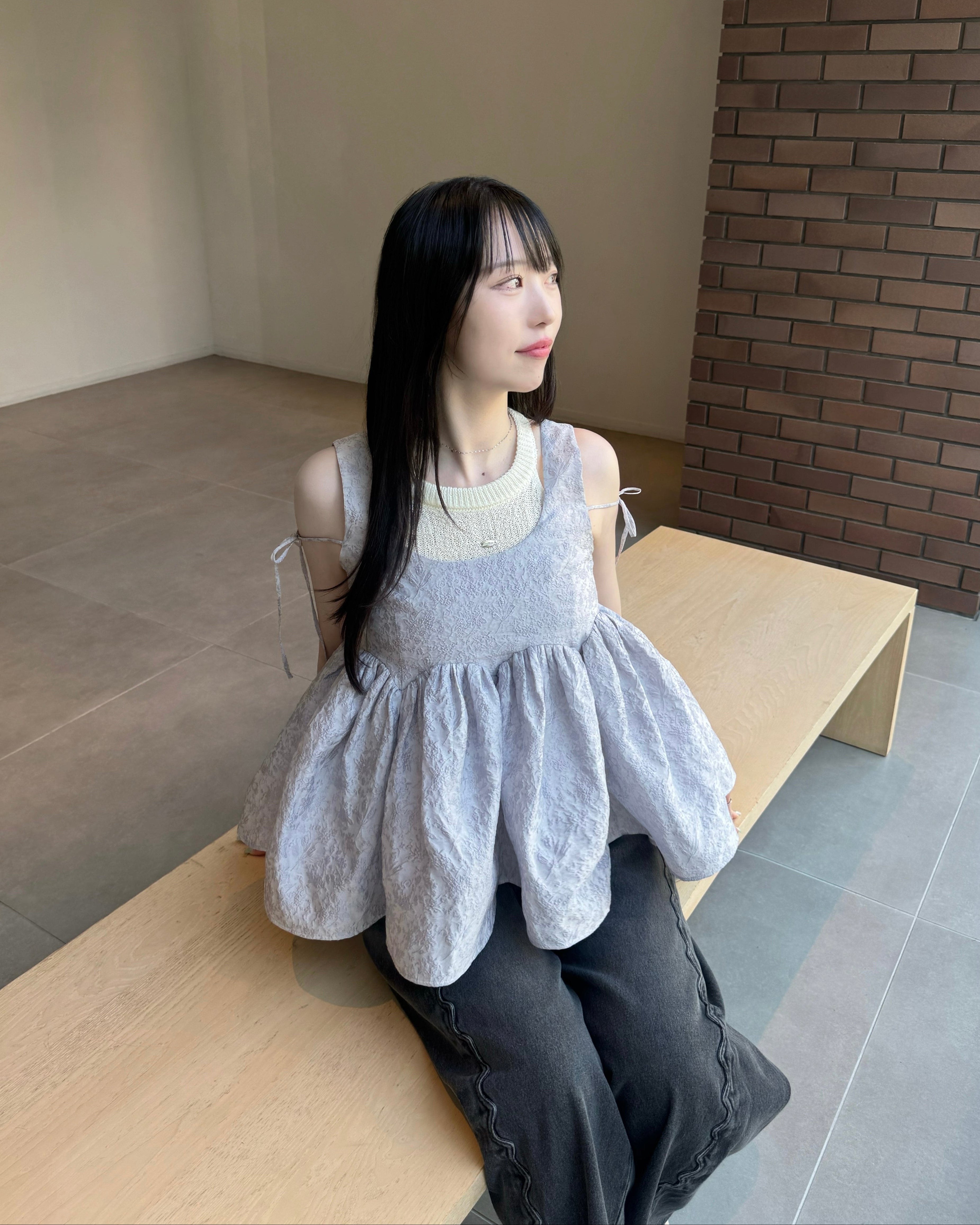 ロゴプレートホルターネックタンクトップ