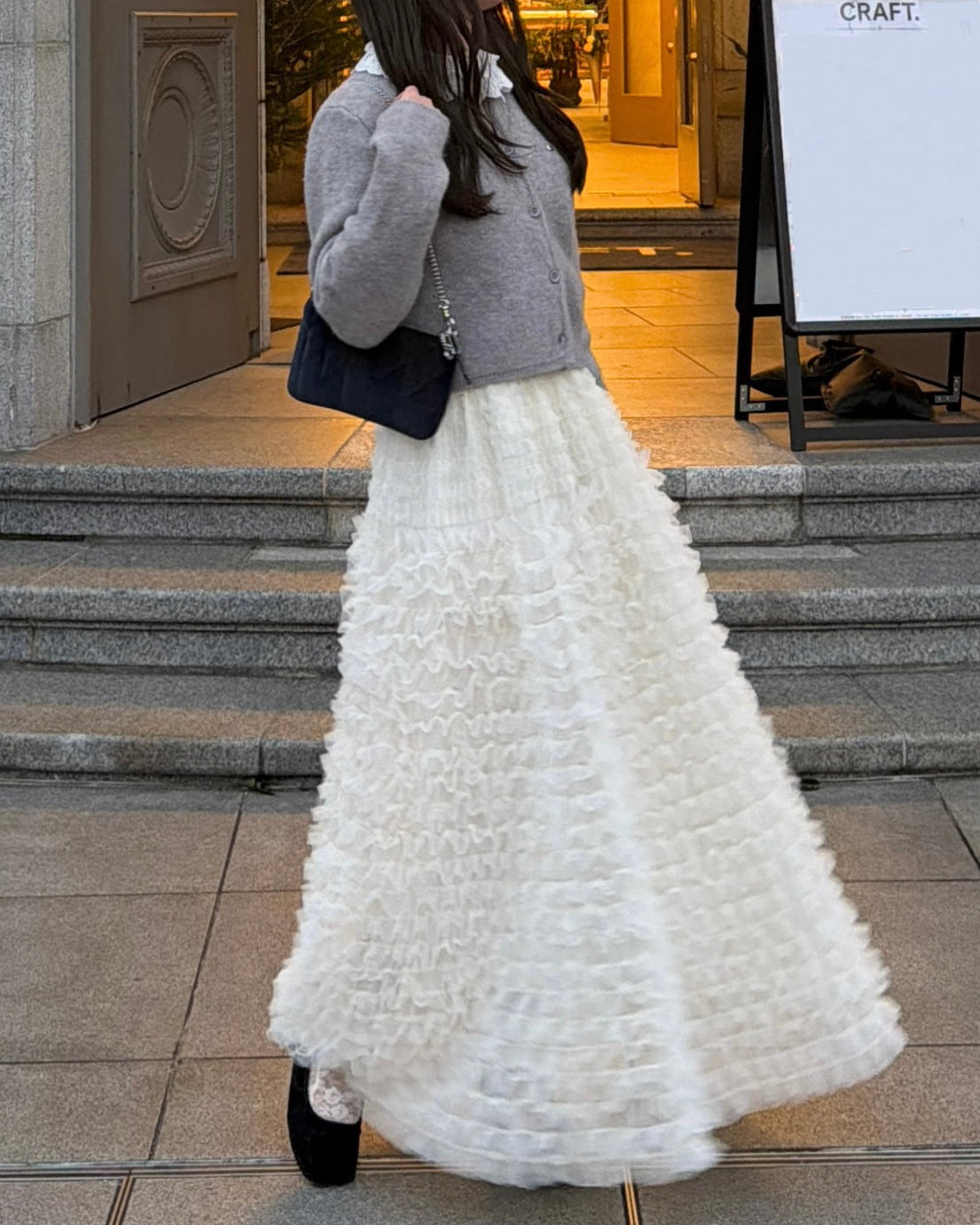 ボリュームフリルチュールスカート