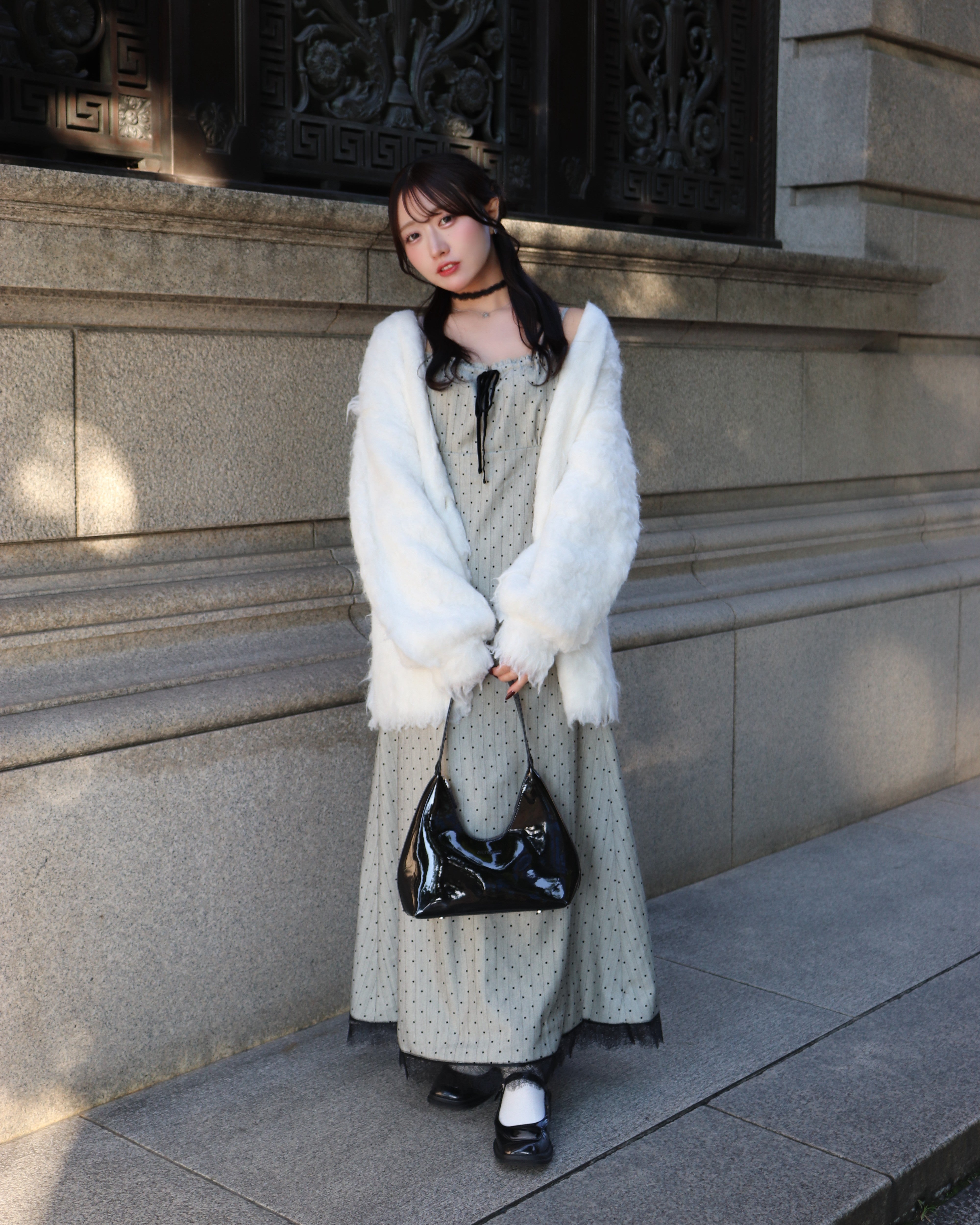 圆点蕾丝拼接吊带连衣裙