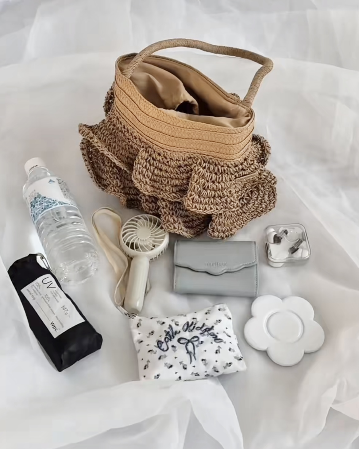 Logo Plate Frilled Basket Bag