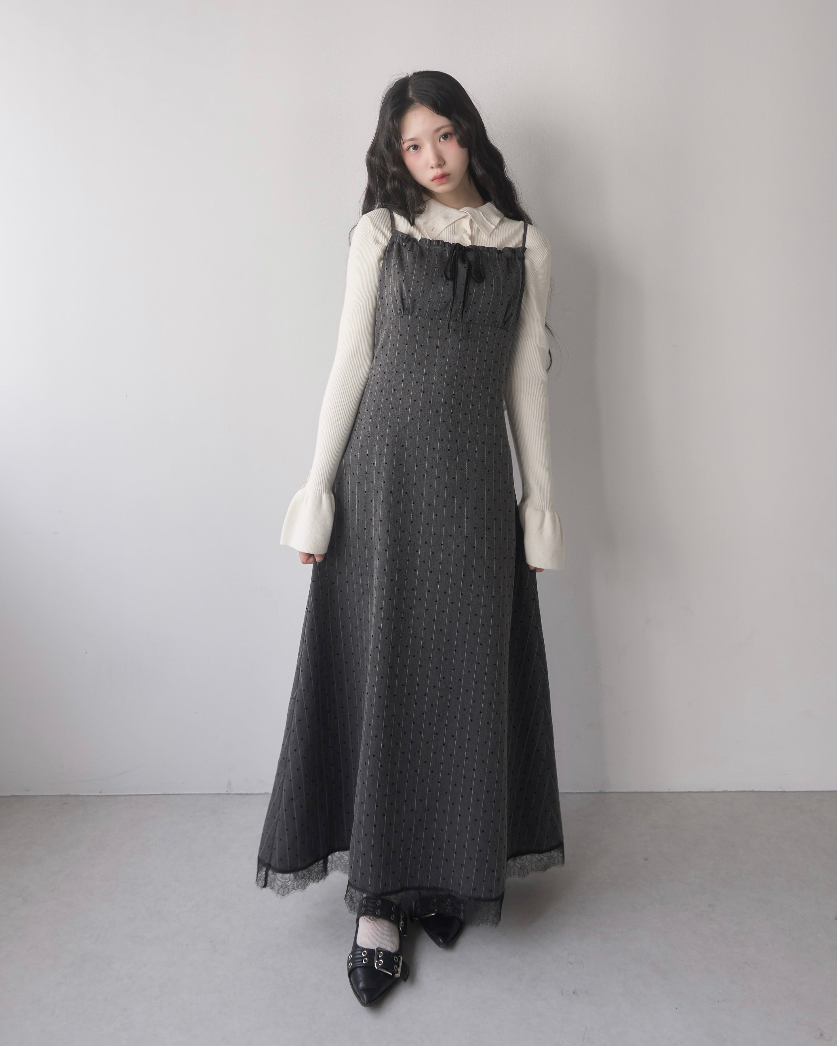 圆点蕾丝拼接吊带连衣裙