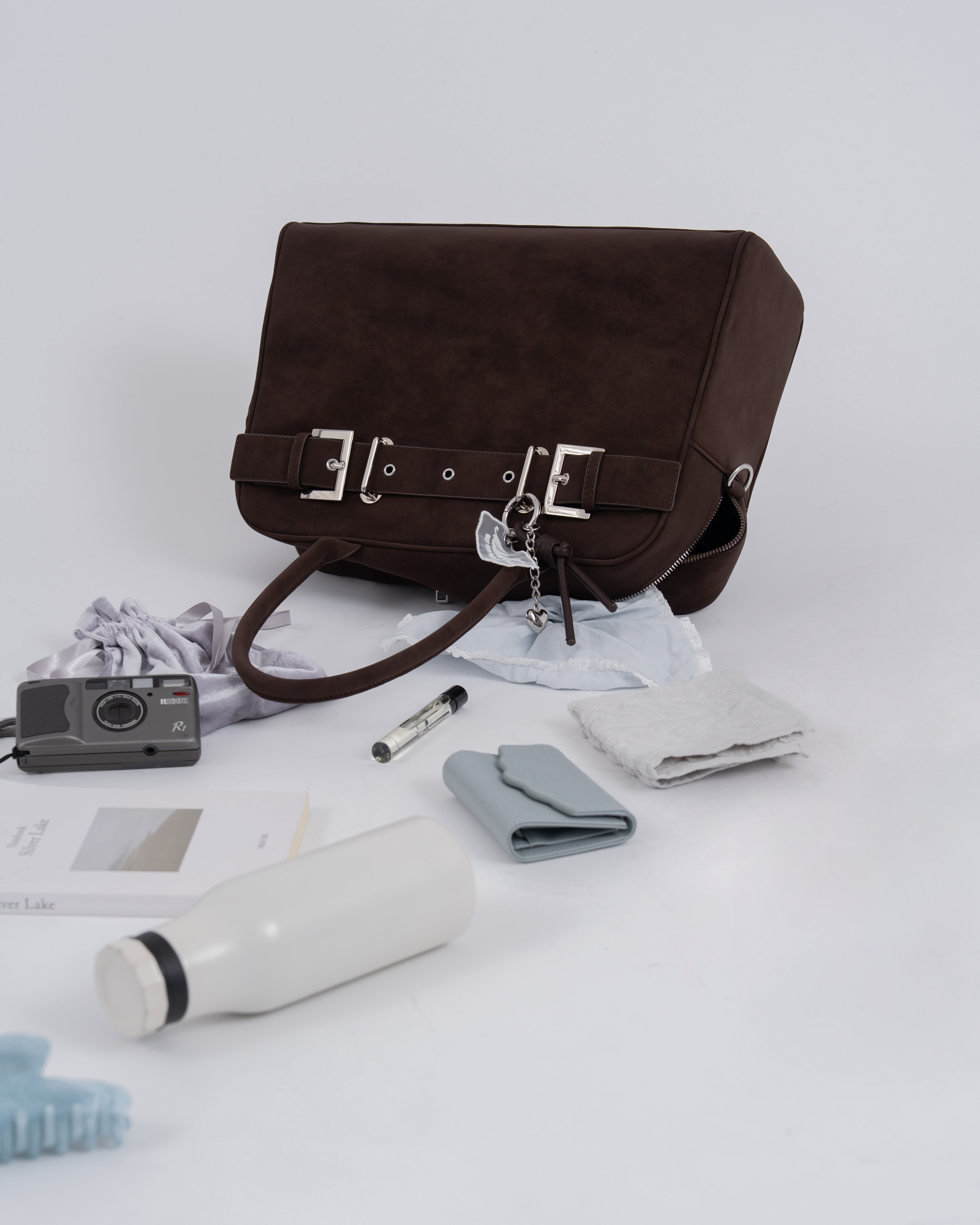 A4スウェードライクベルトボストンバッグ