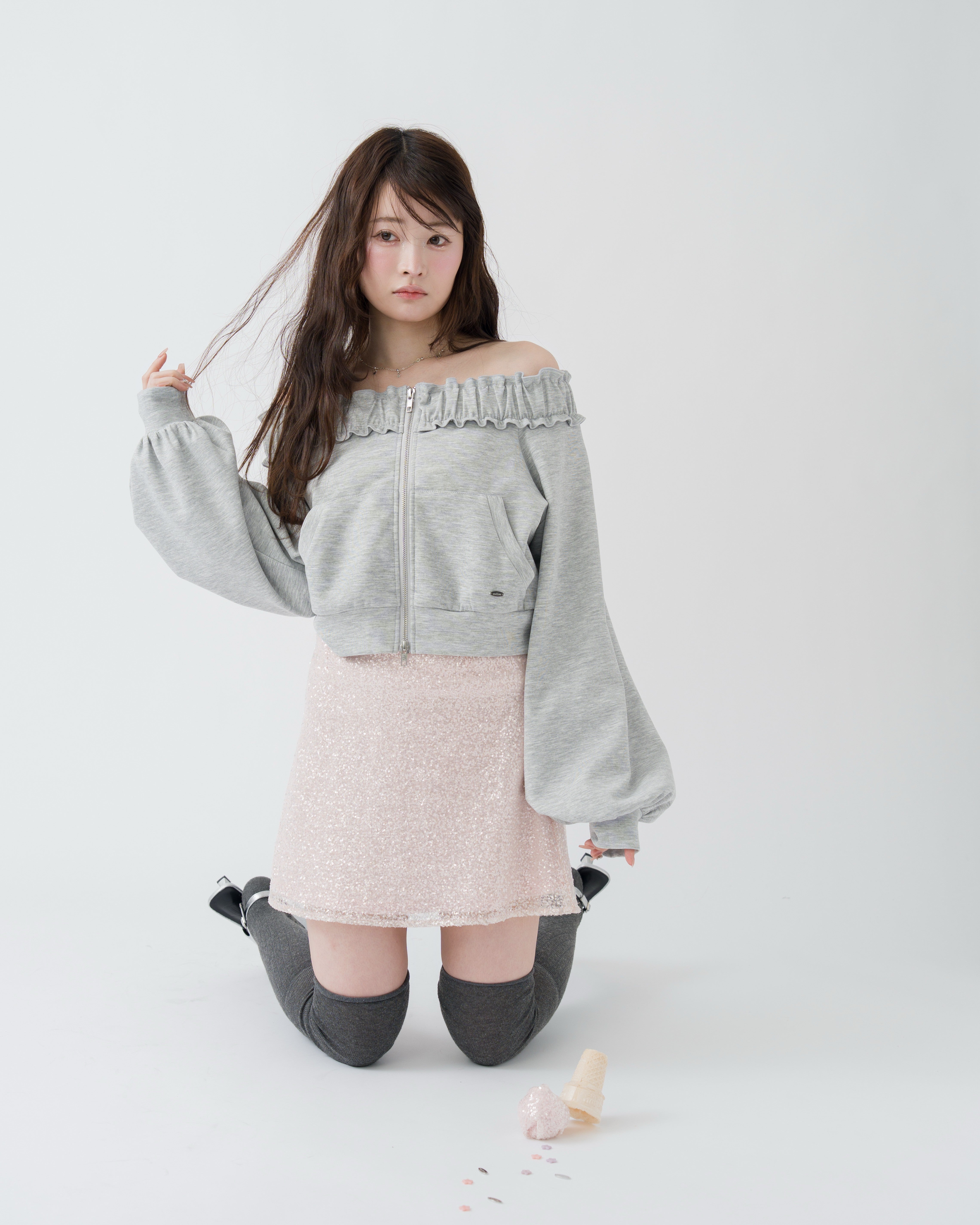 ダブルジップオフショルフリルスウェット