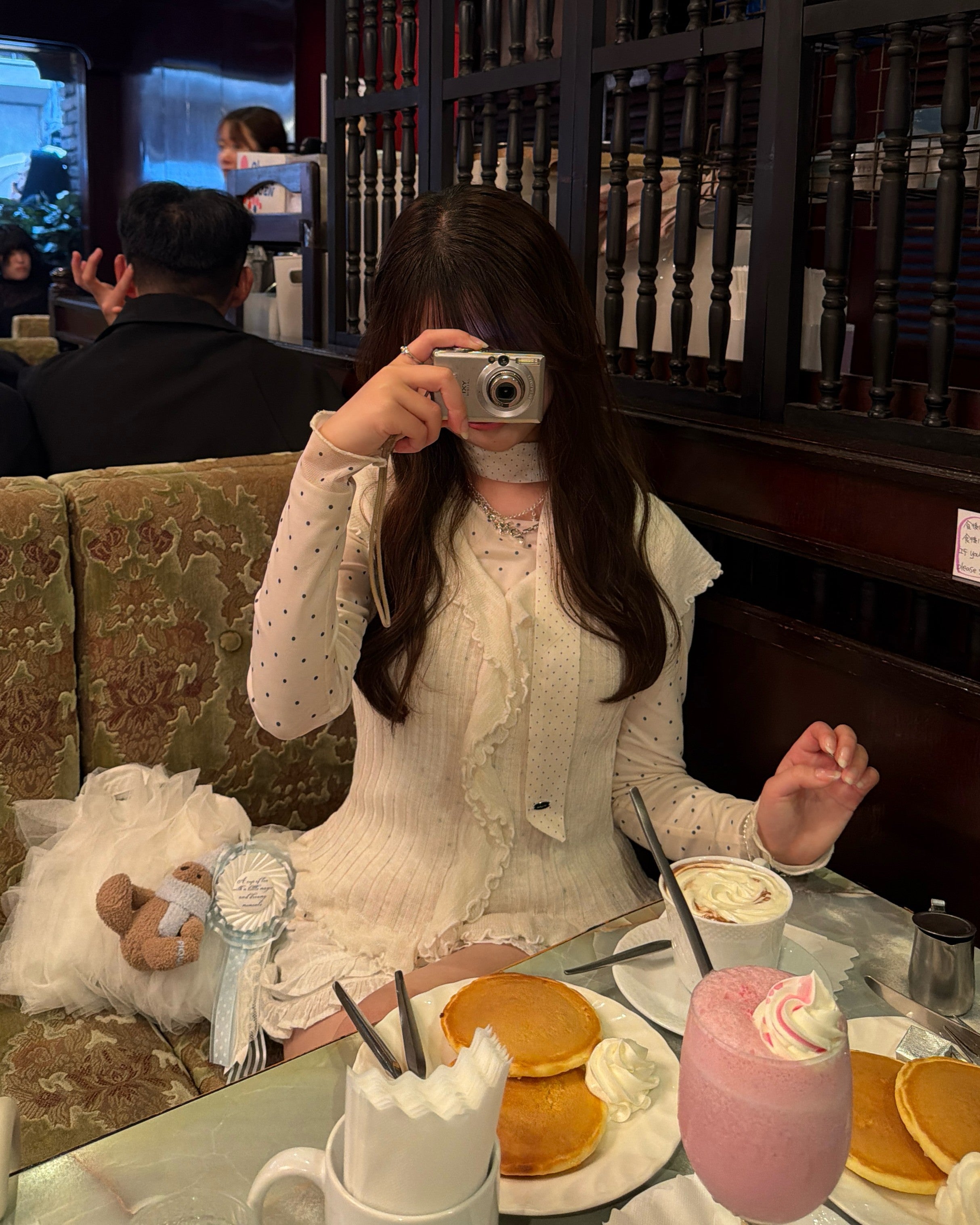 ロゴプレートドットチョーカー