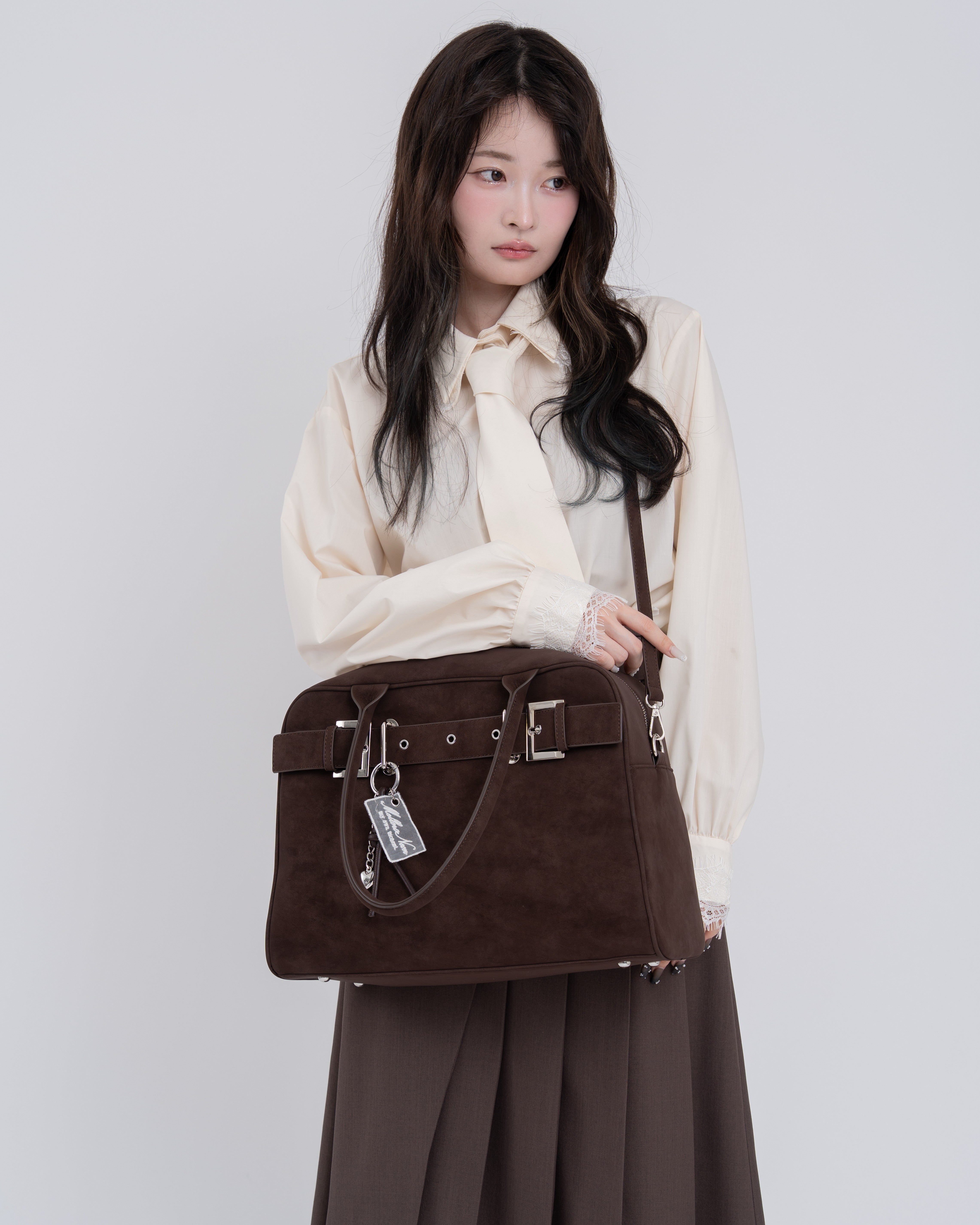 A4スウェードライクベルトボストンバッグ