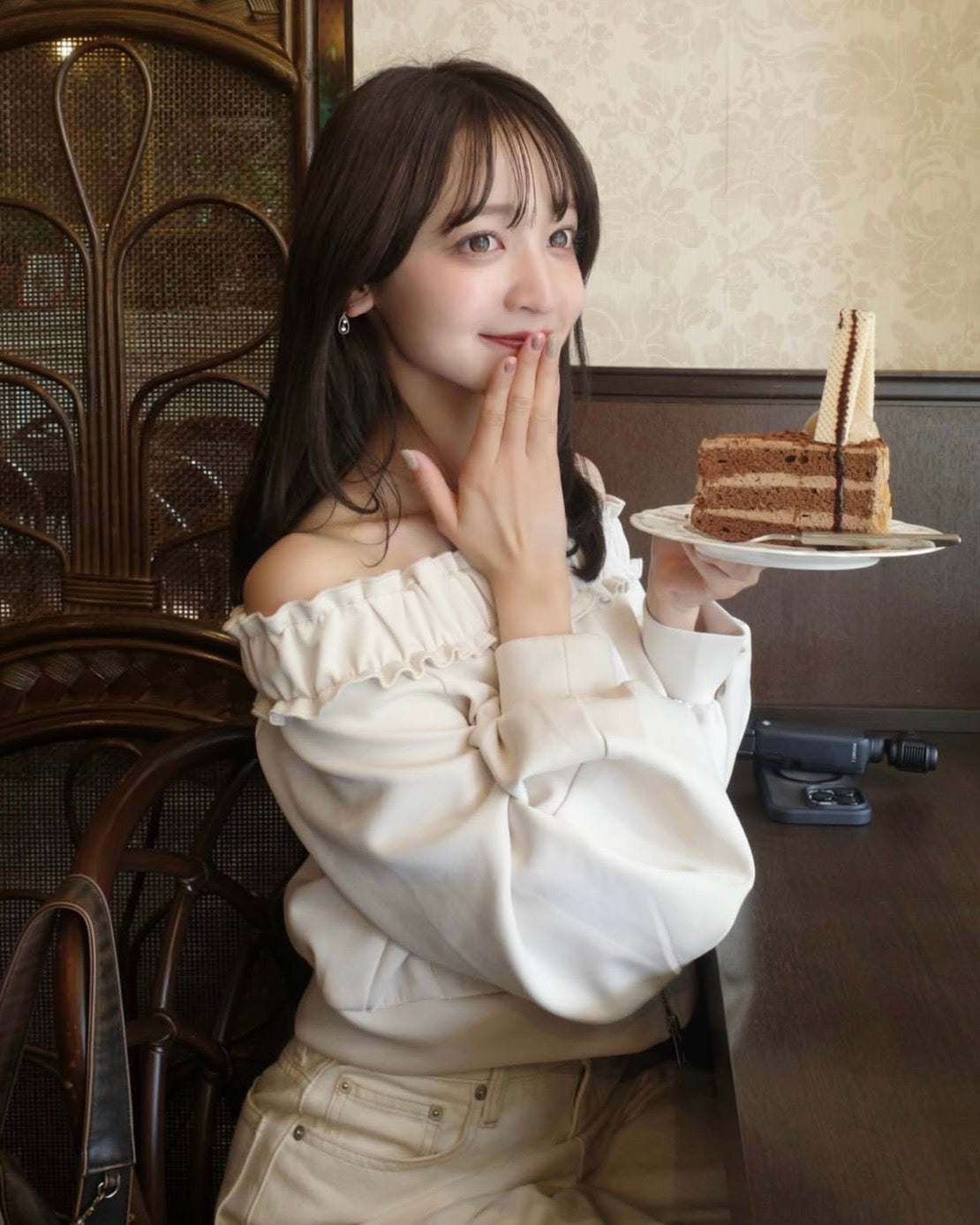 ダブルジップオフショルフリルスウェット