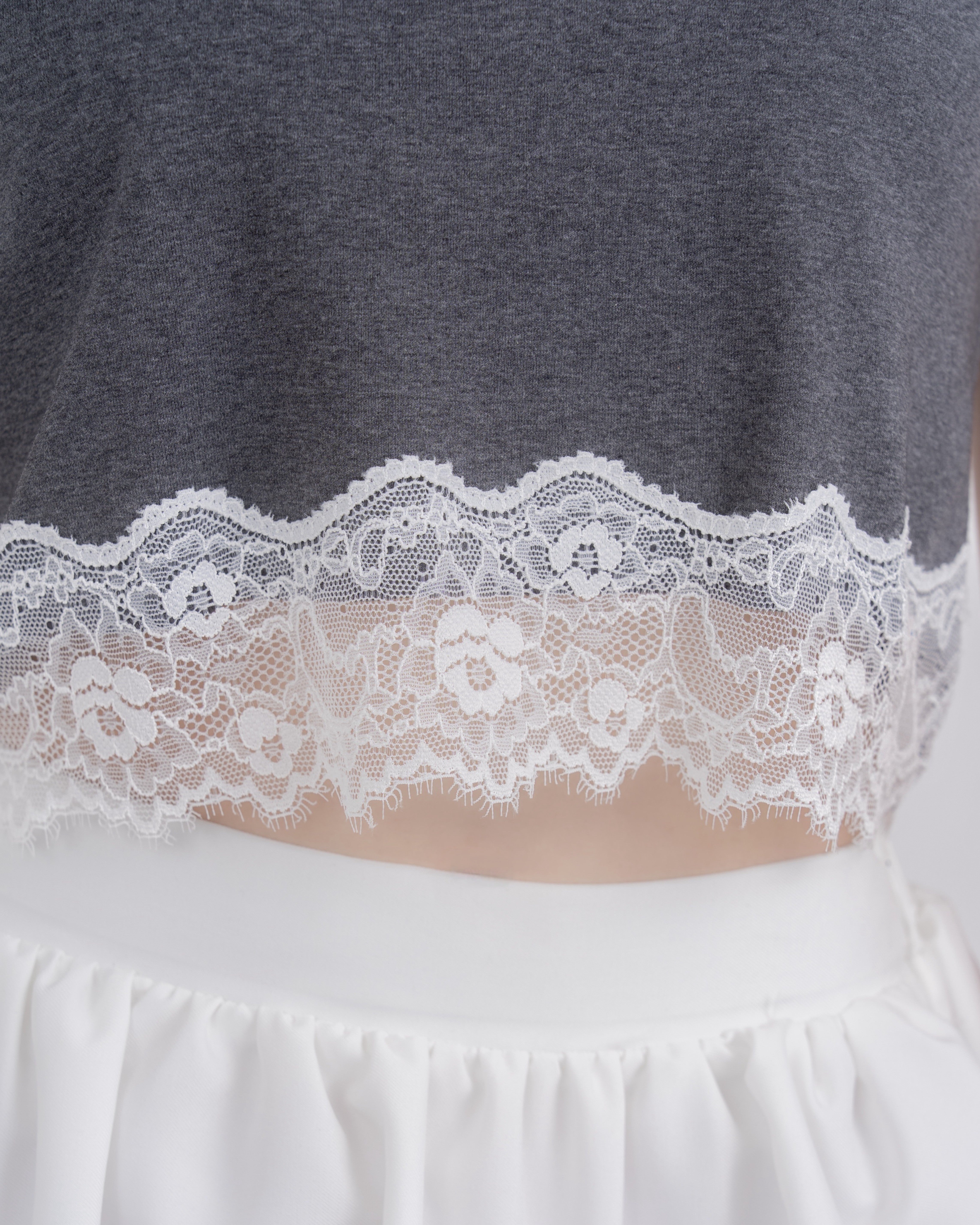 レースヘムＴシャツ