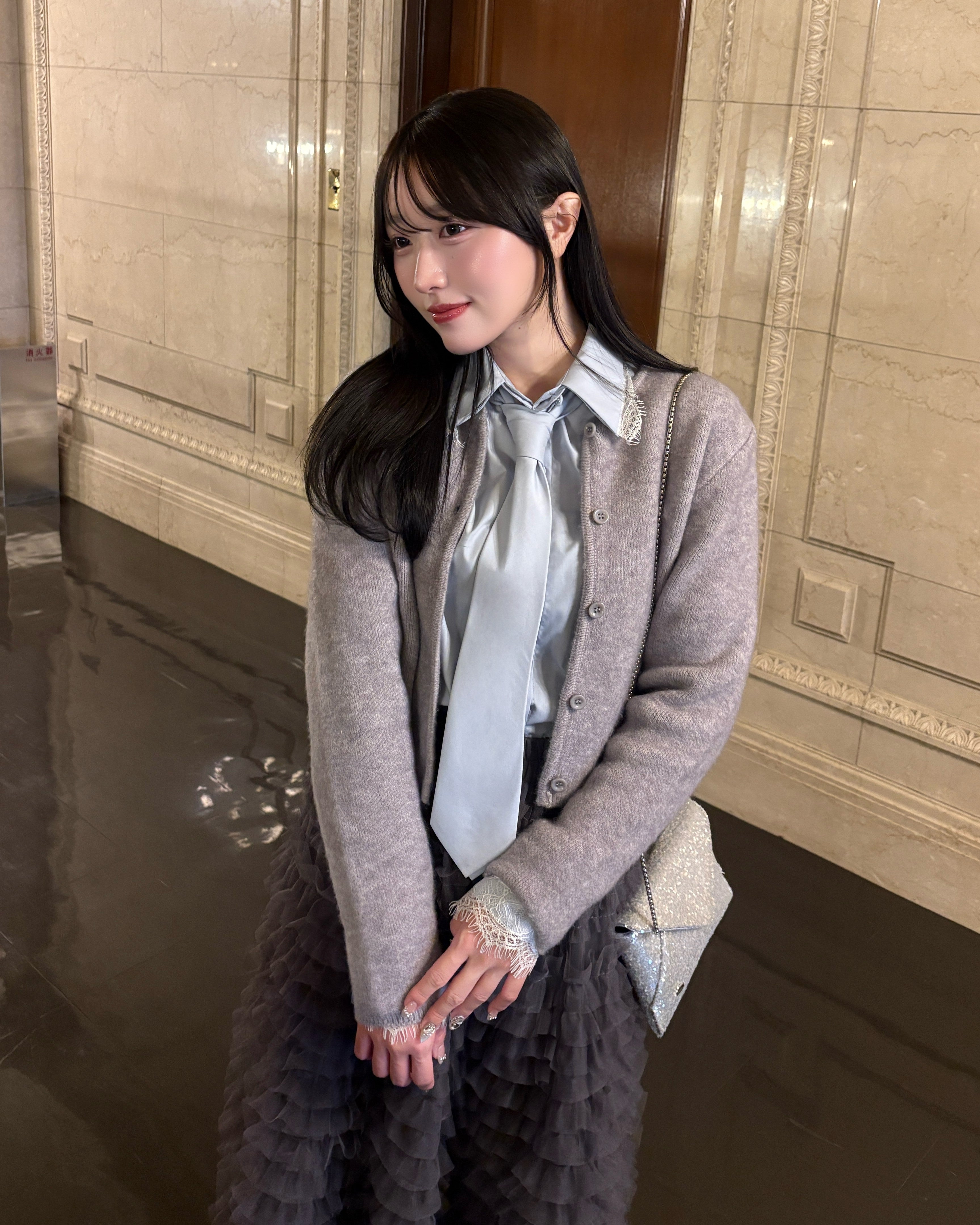 ボリュームフリルチュールスカート