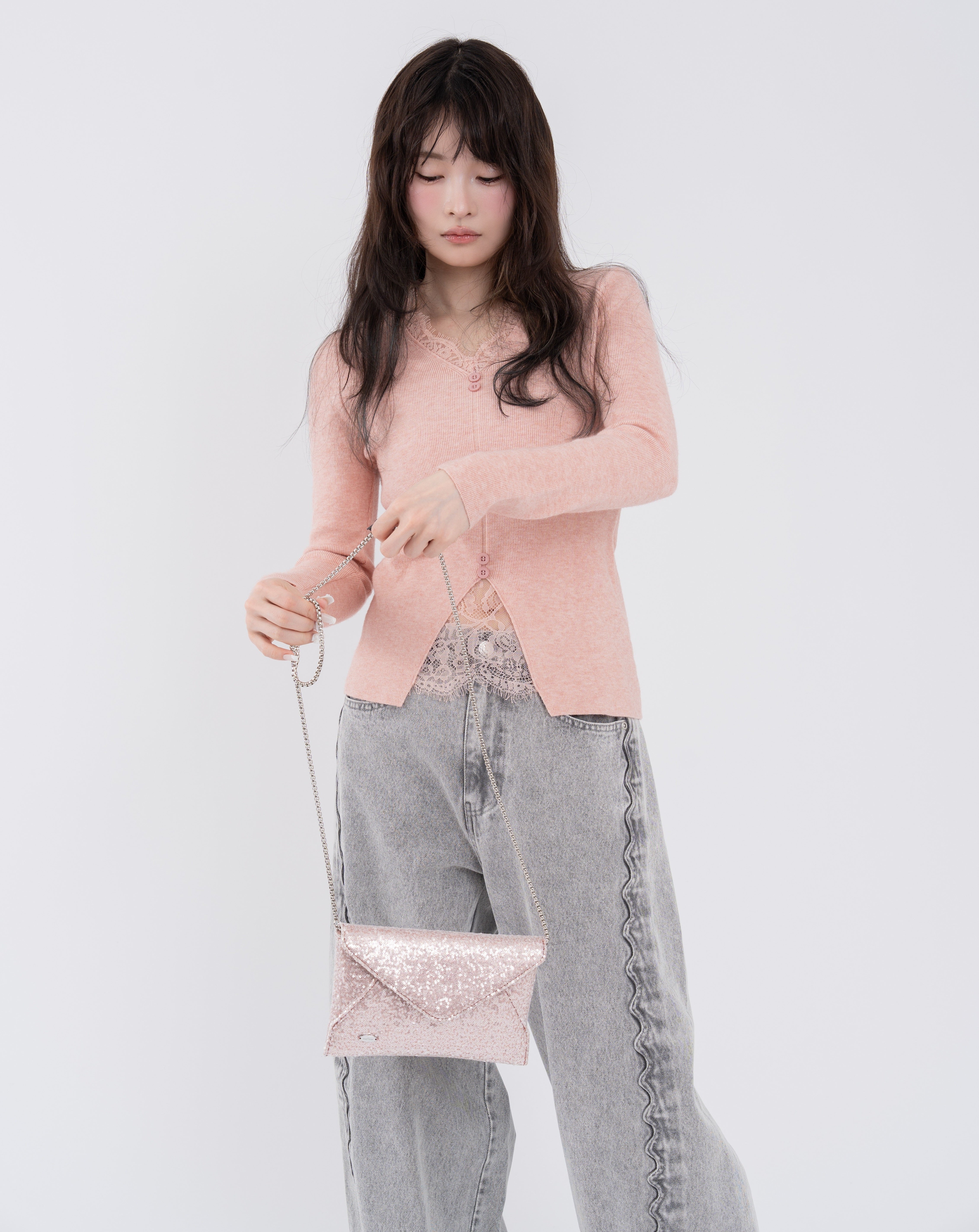 レースボタンニット