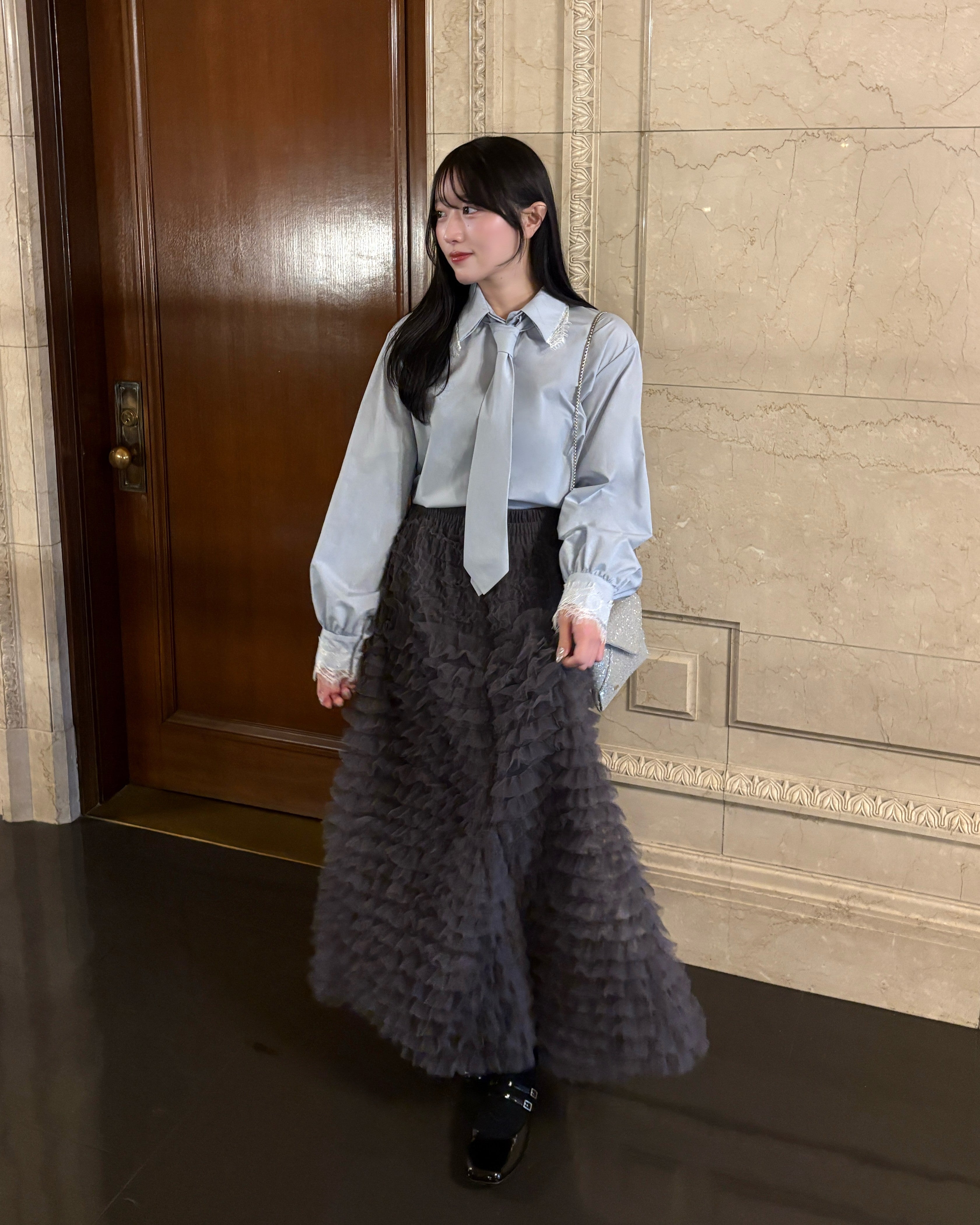 ボリュームフリルチュールスカート