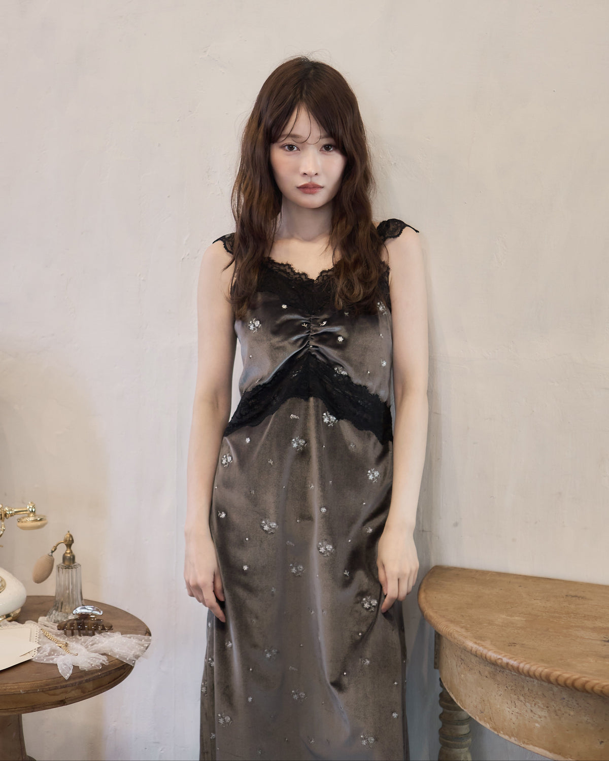【予約】フラワー刺繍ベロアレースワンピース