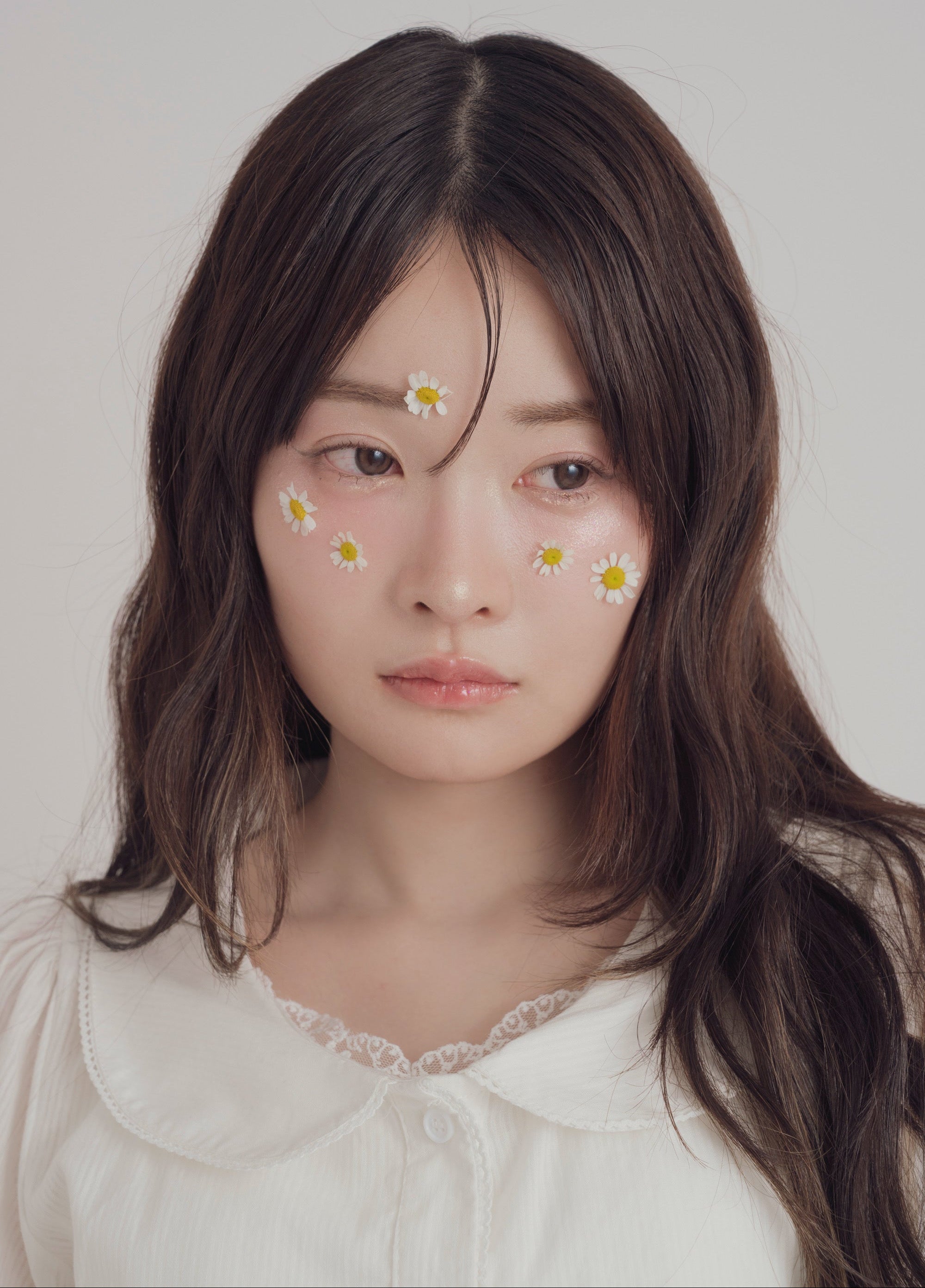 カップ付きサテンレースキャミソール