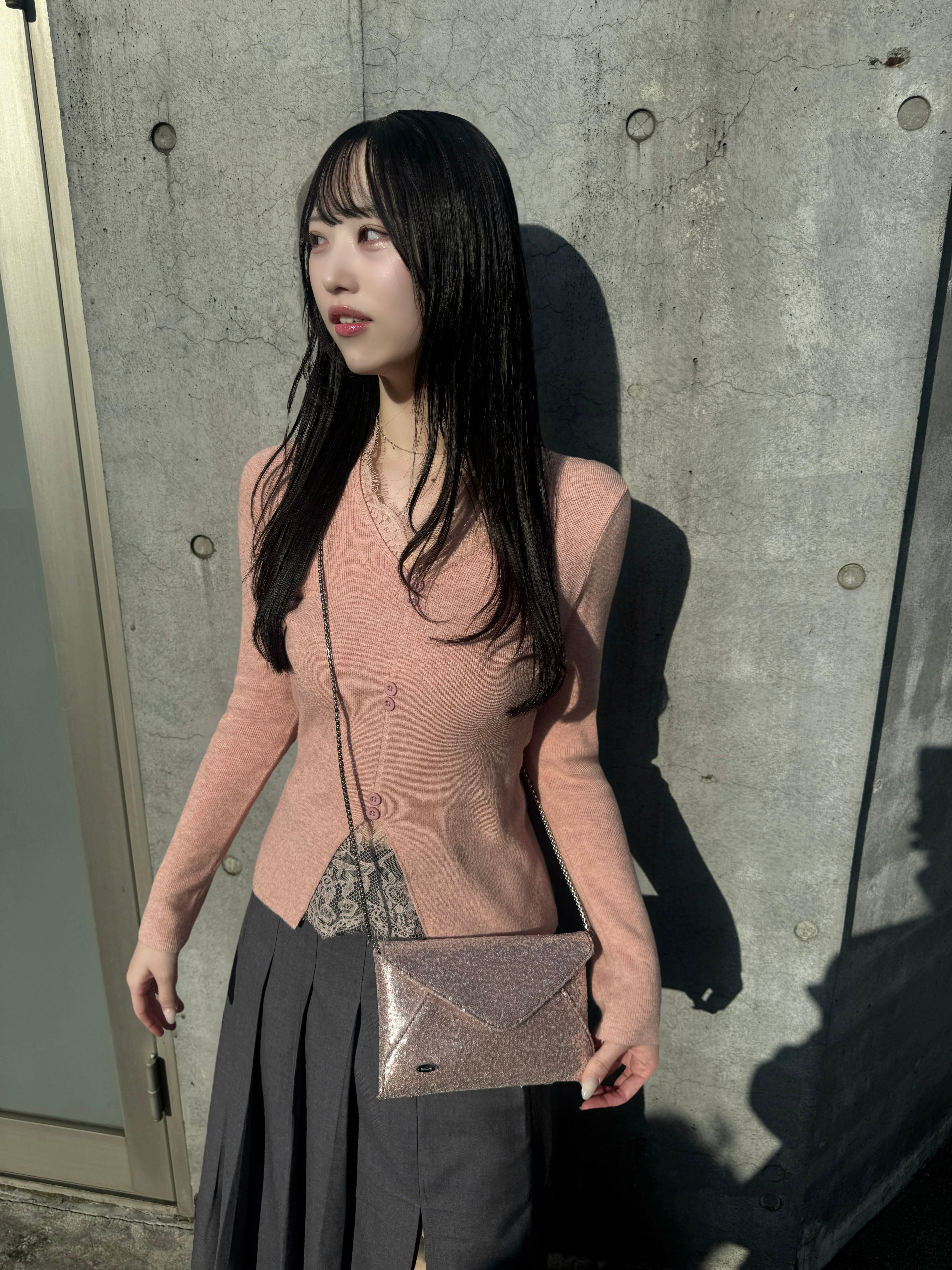 レースボタンニット