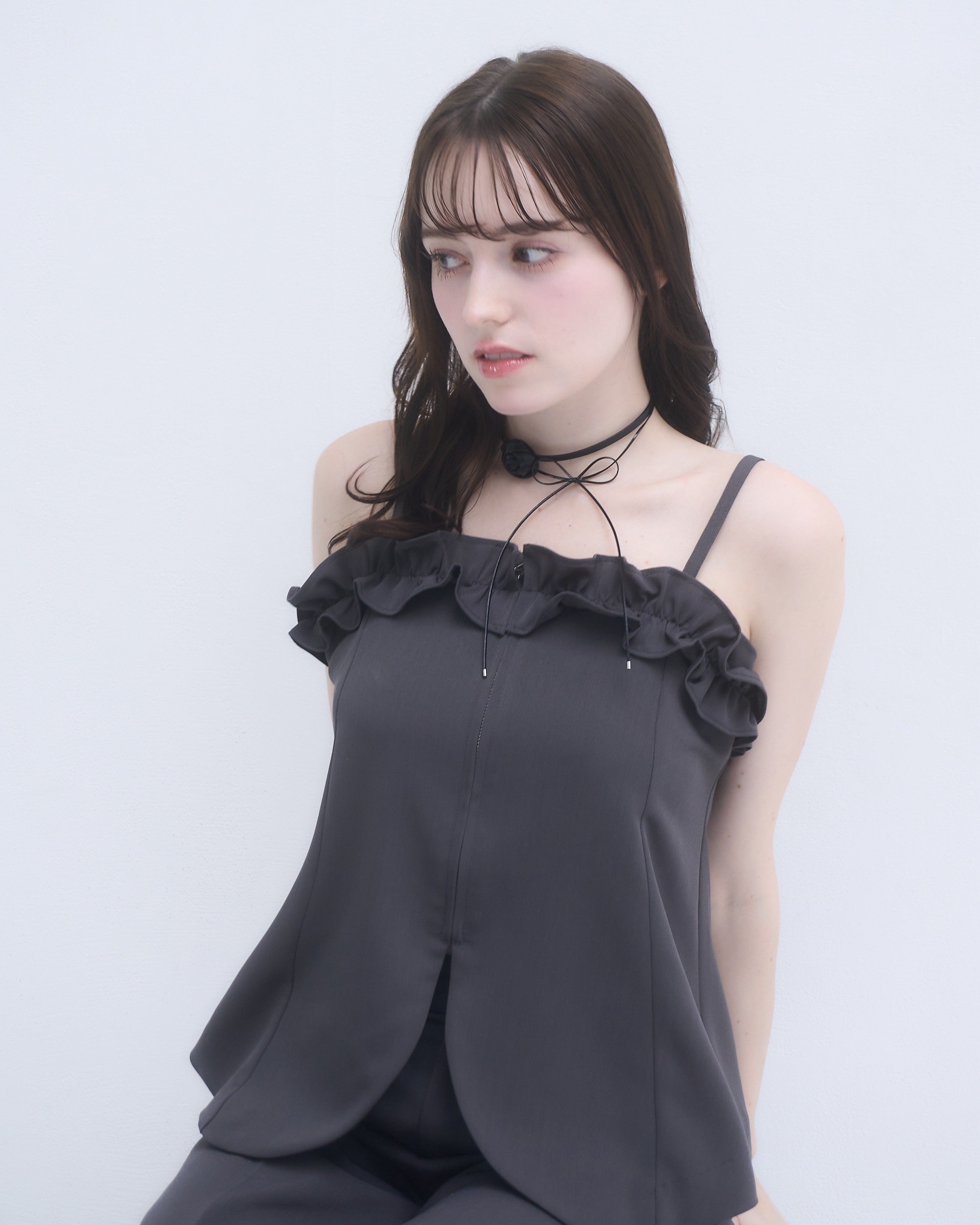 Frilled bustier setup