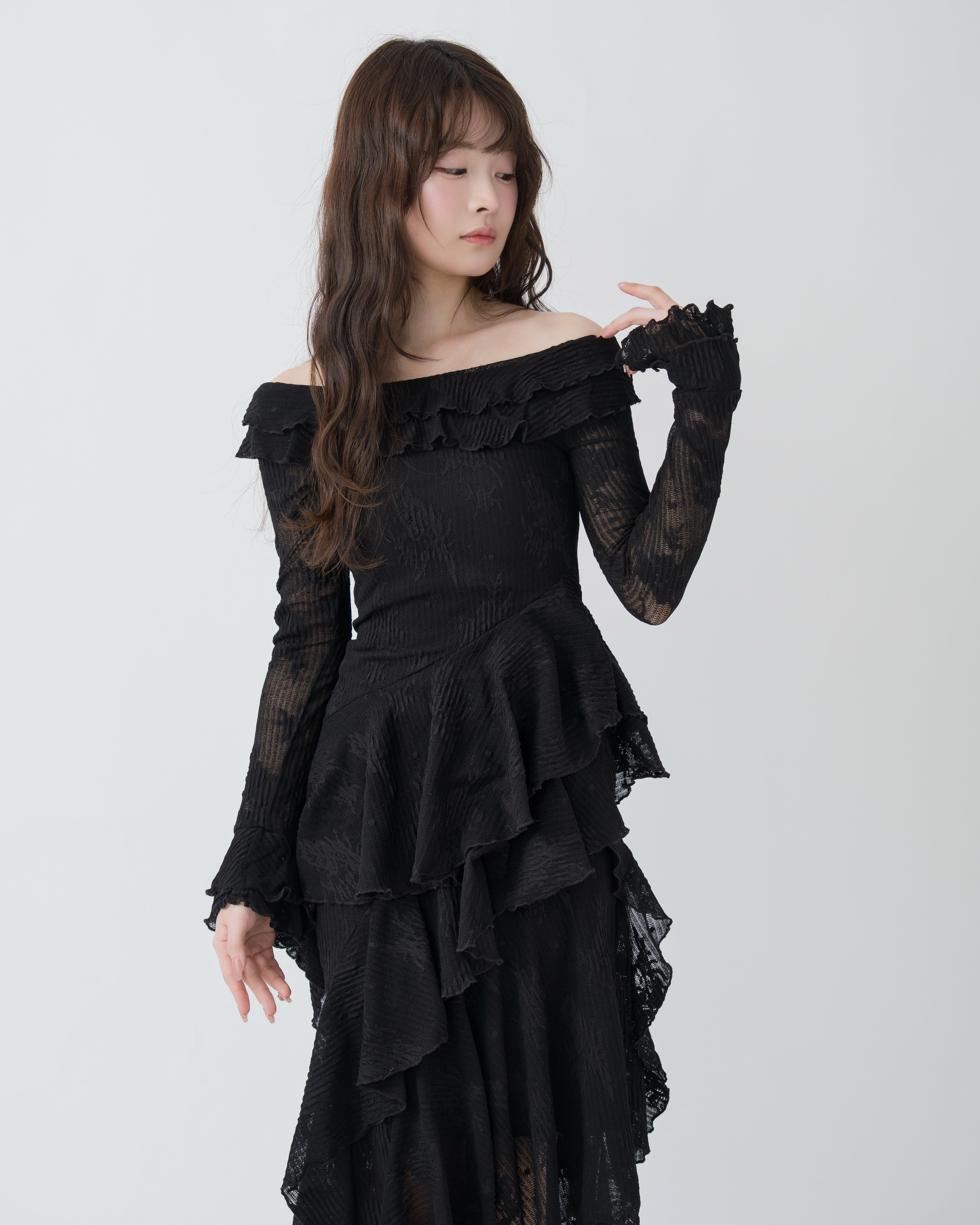 予約】3wayアシンメトリーフリルレースワンピース｜MELLOWNEON