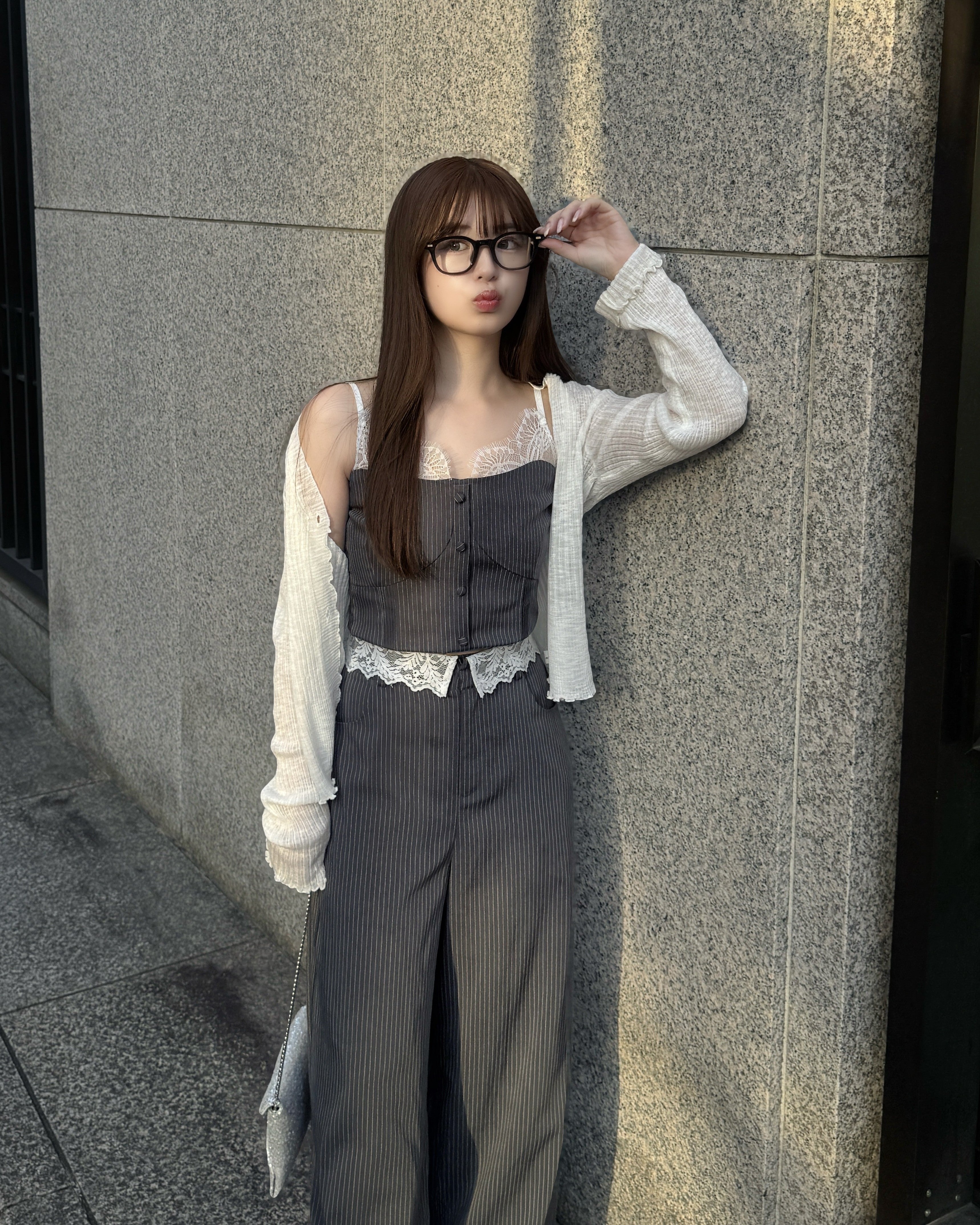 トップスは、裾側を内側に折り込んでも自然にご着用いただけます。